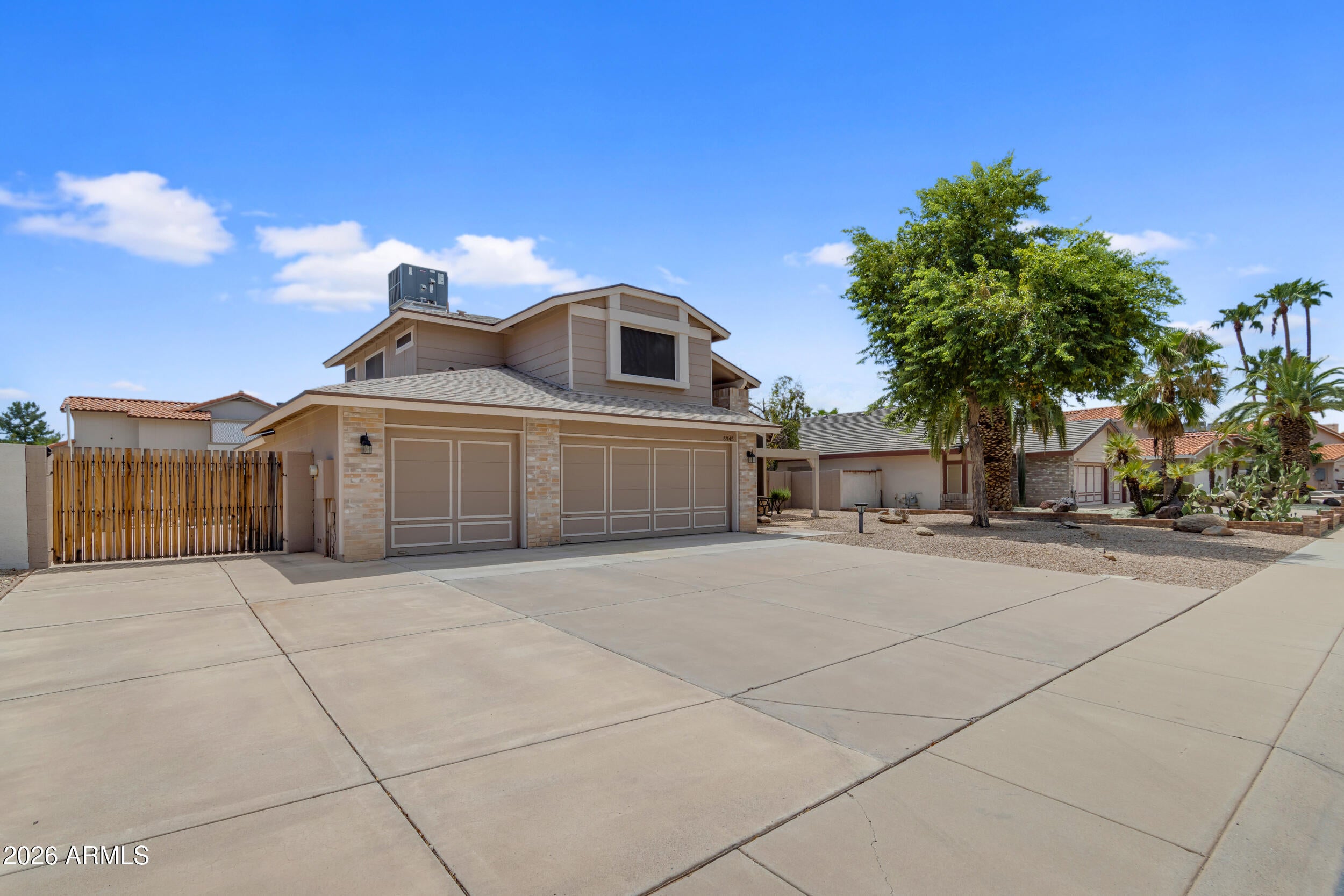 6945 W COLUMBINE Drive