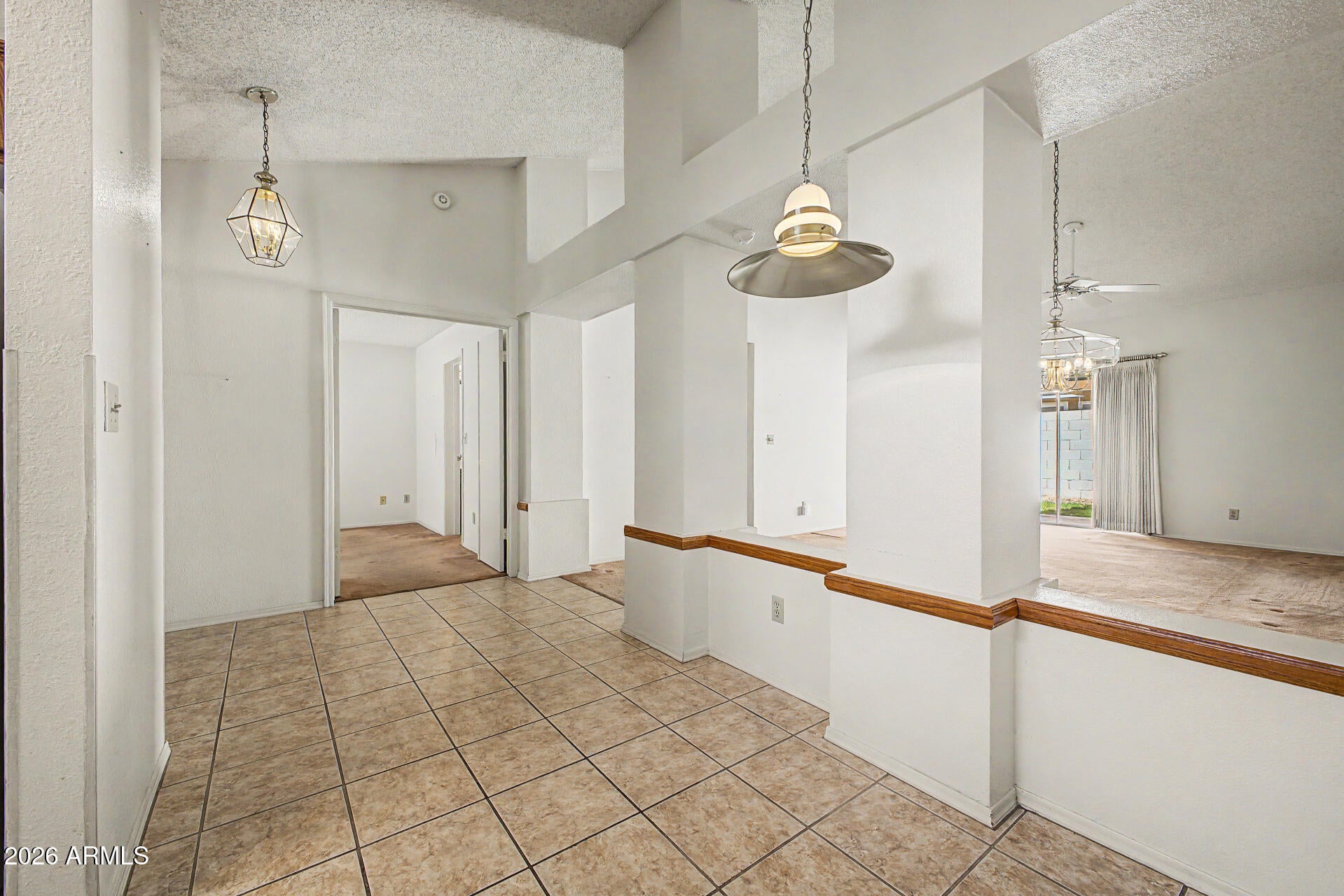 1114 E ANNETTE Drive