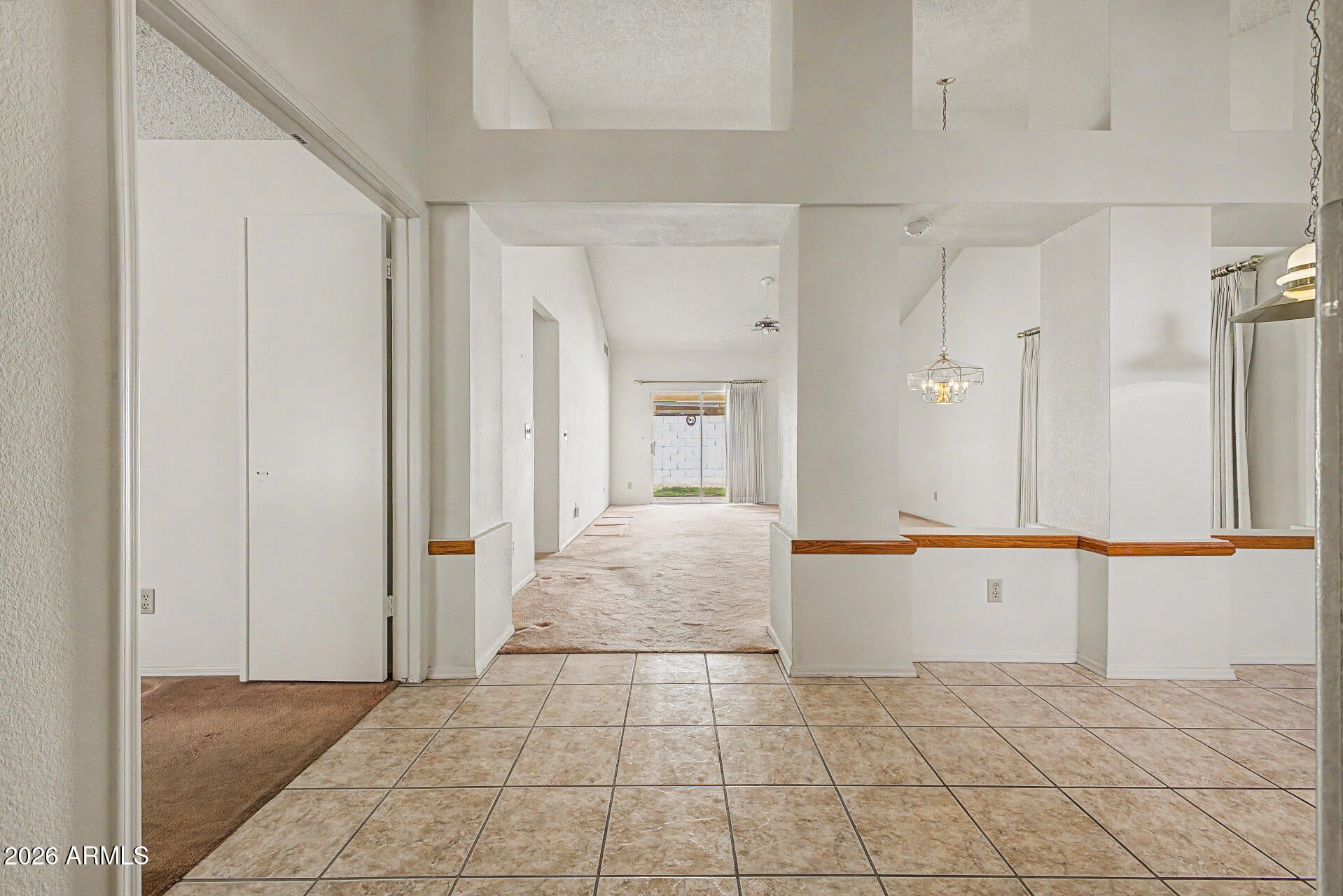 1114 E ANNETTE Drive