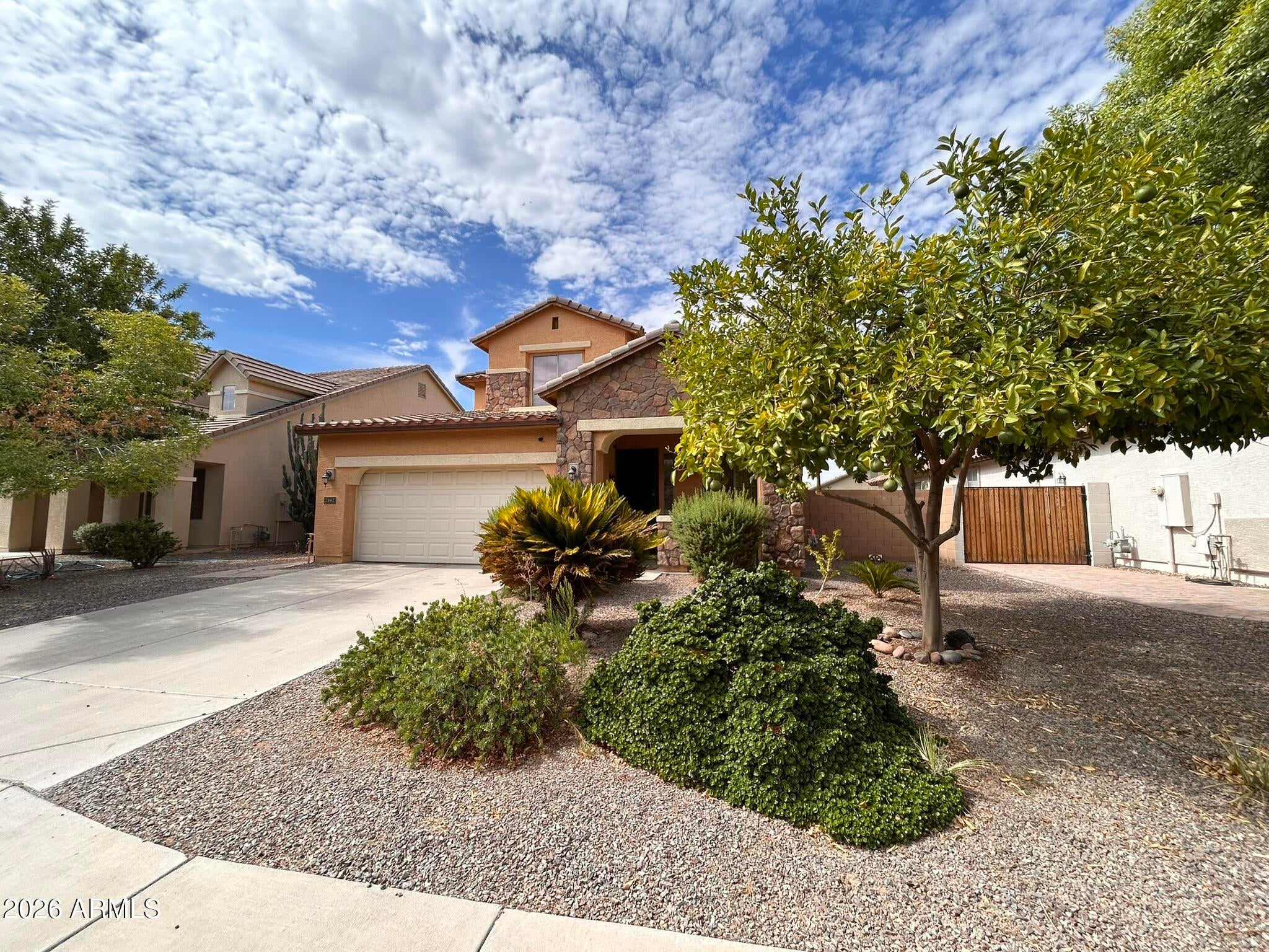 2692 E VERMONT Court