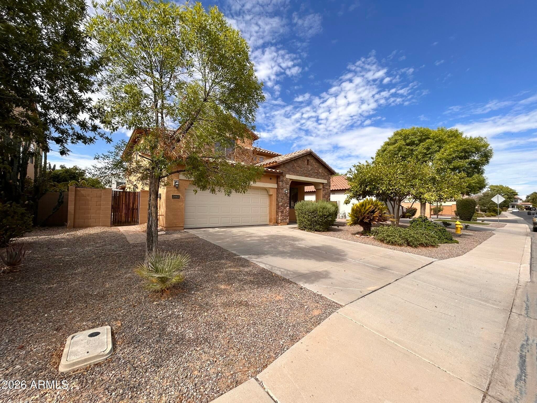2692 E VERMONT Court
