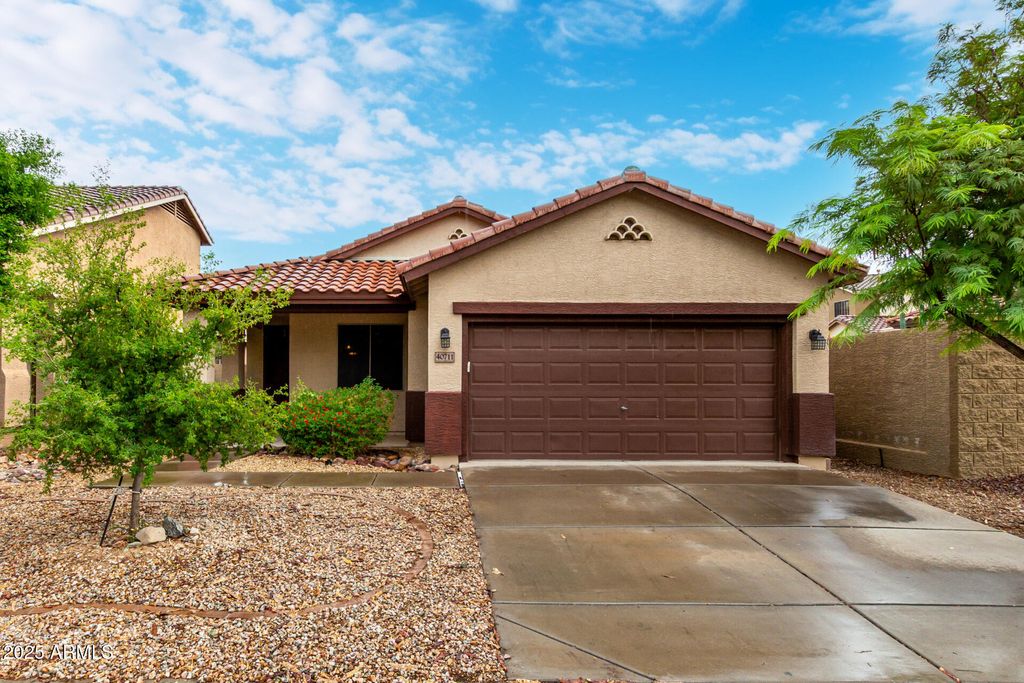 Photo of 40711 N Ericson Lane, Anthem, AZ 85086 (MLS # 6922679)