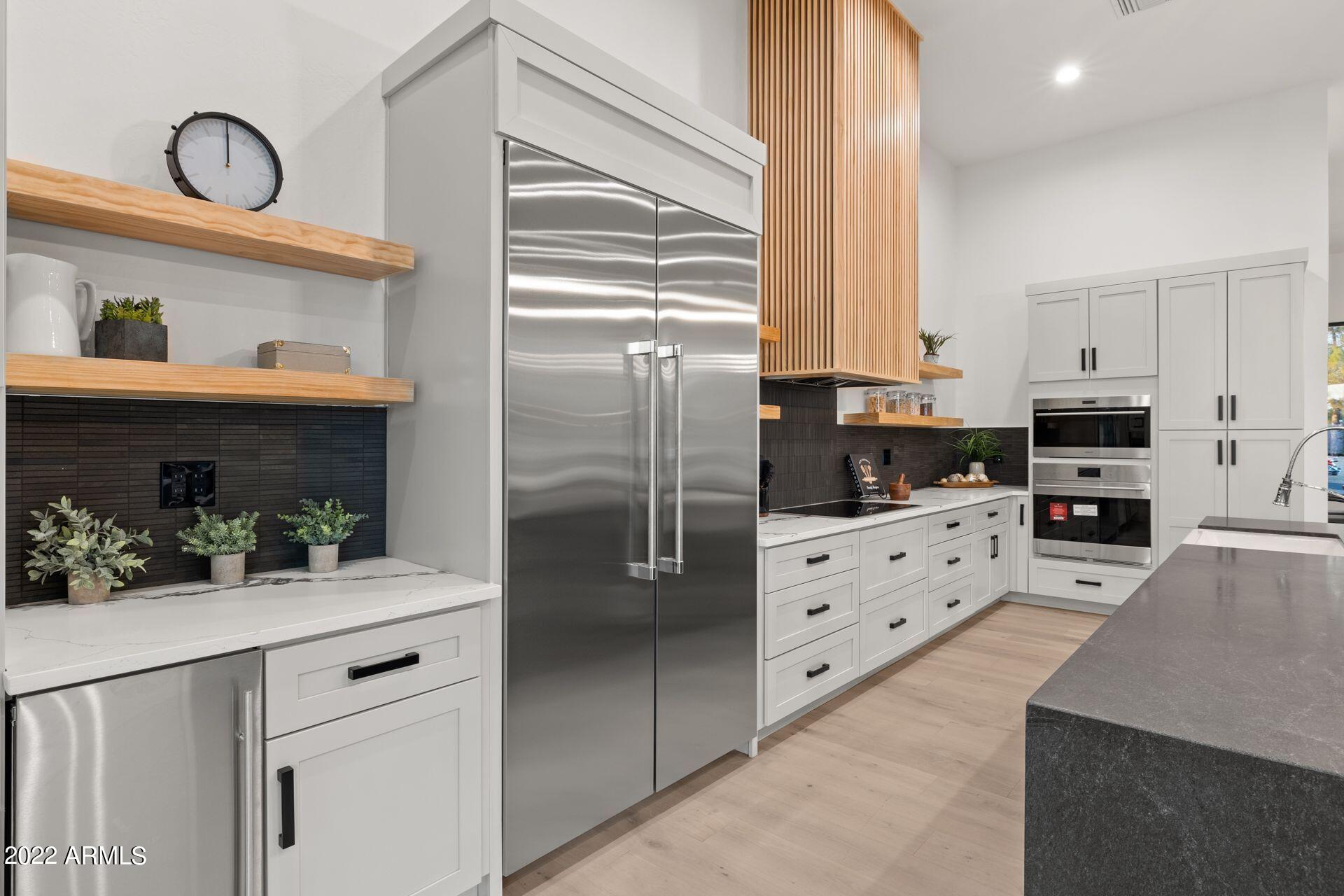 THUNDERBIRD EAST 3 - Residential