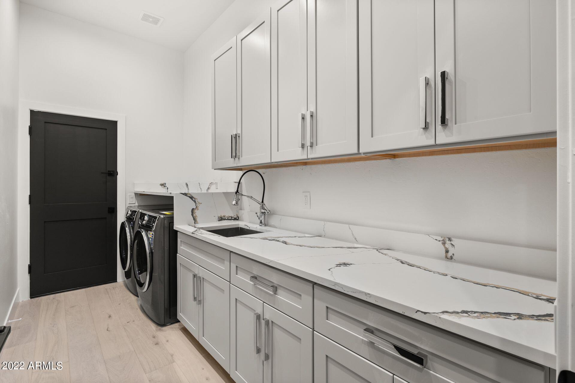 THUNDERBIRD EAST 3 - Residential