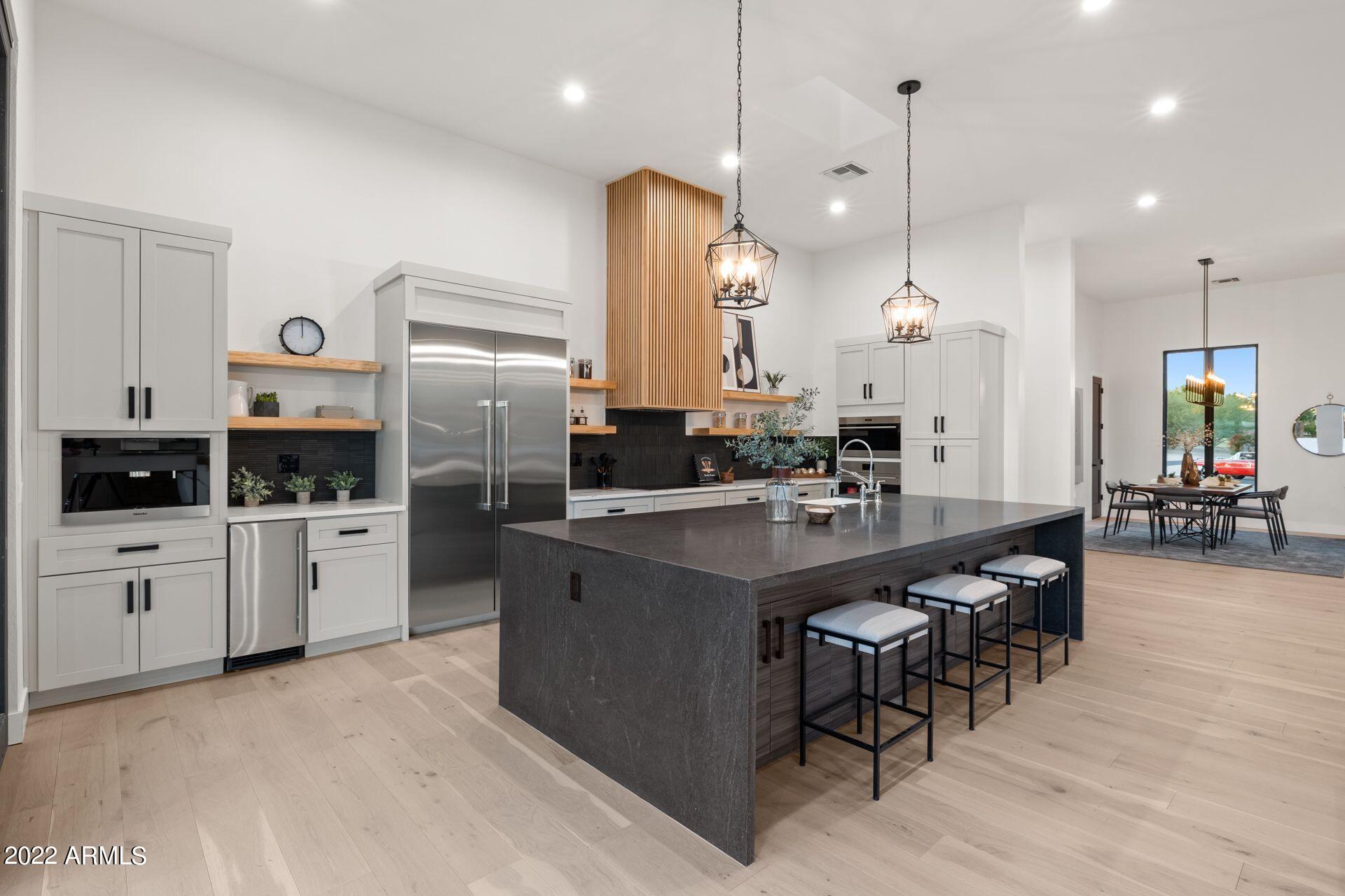 THUNDERBIRD EAST 3 - Residential