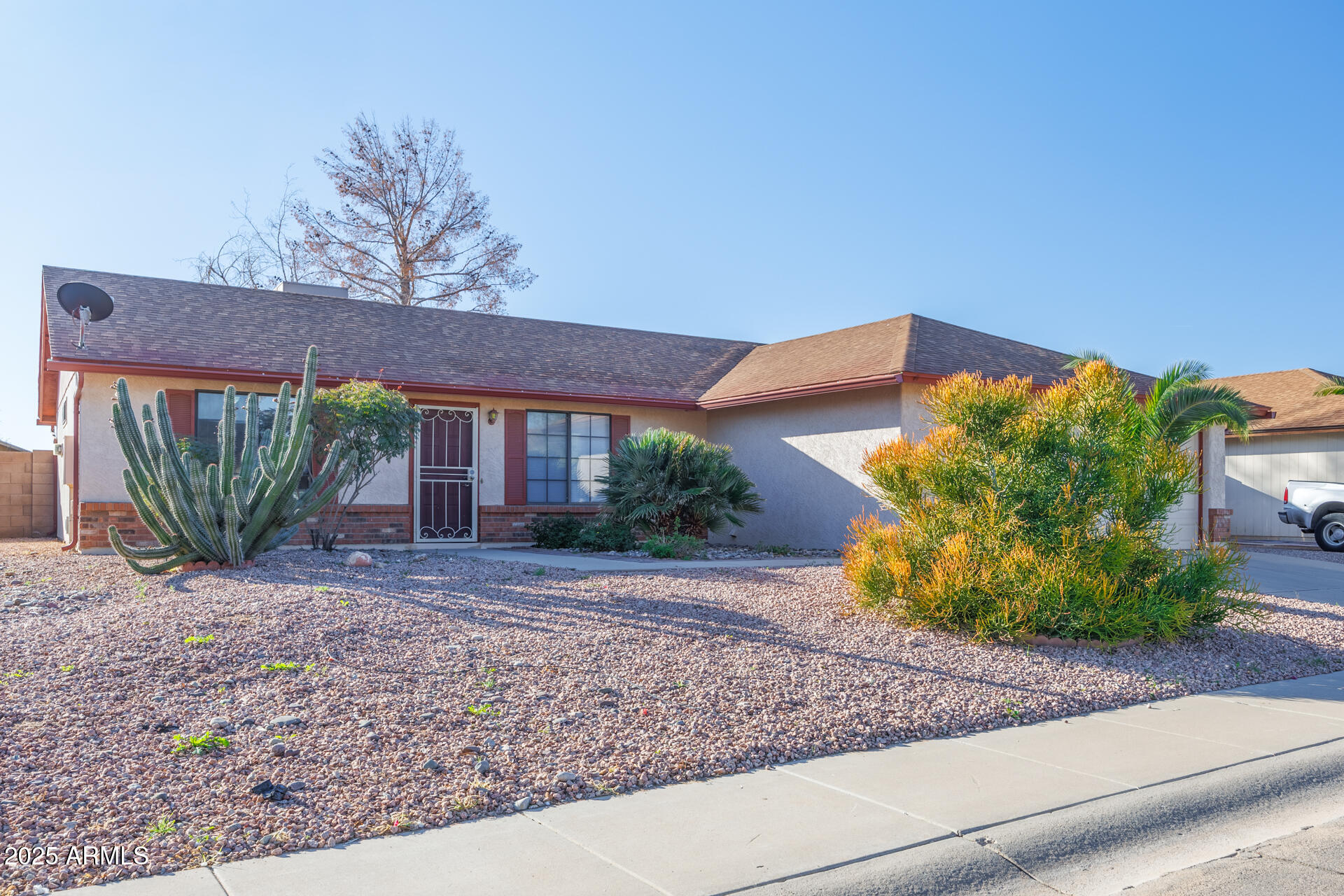 445 E PROVIDENCE Drive