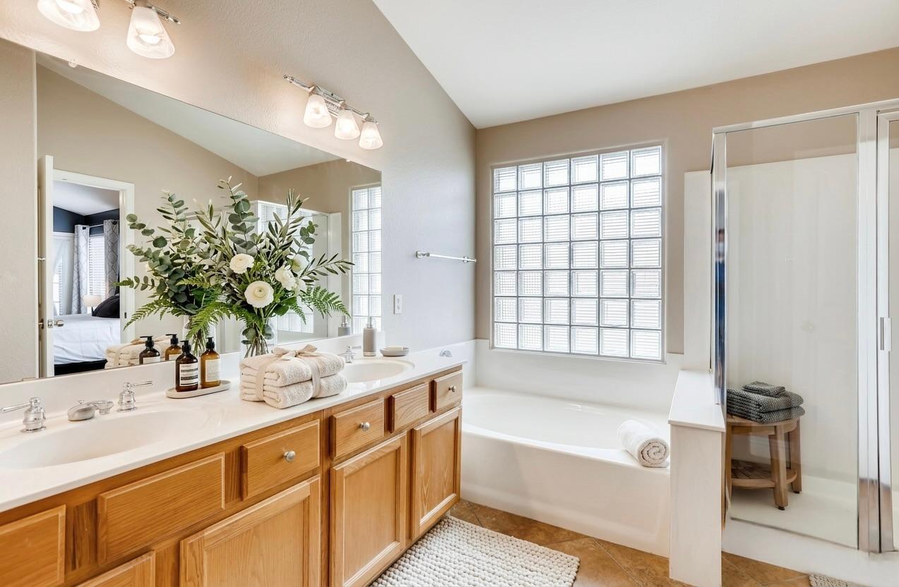 13256 W Wilshire Drive