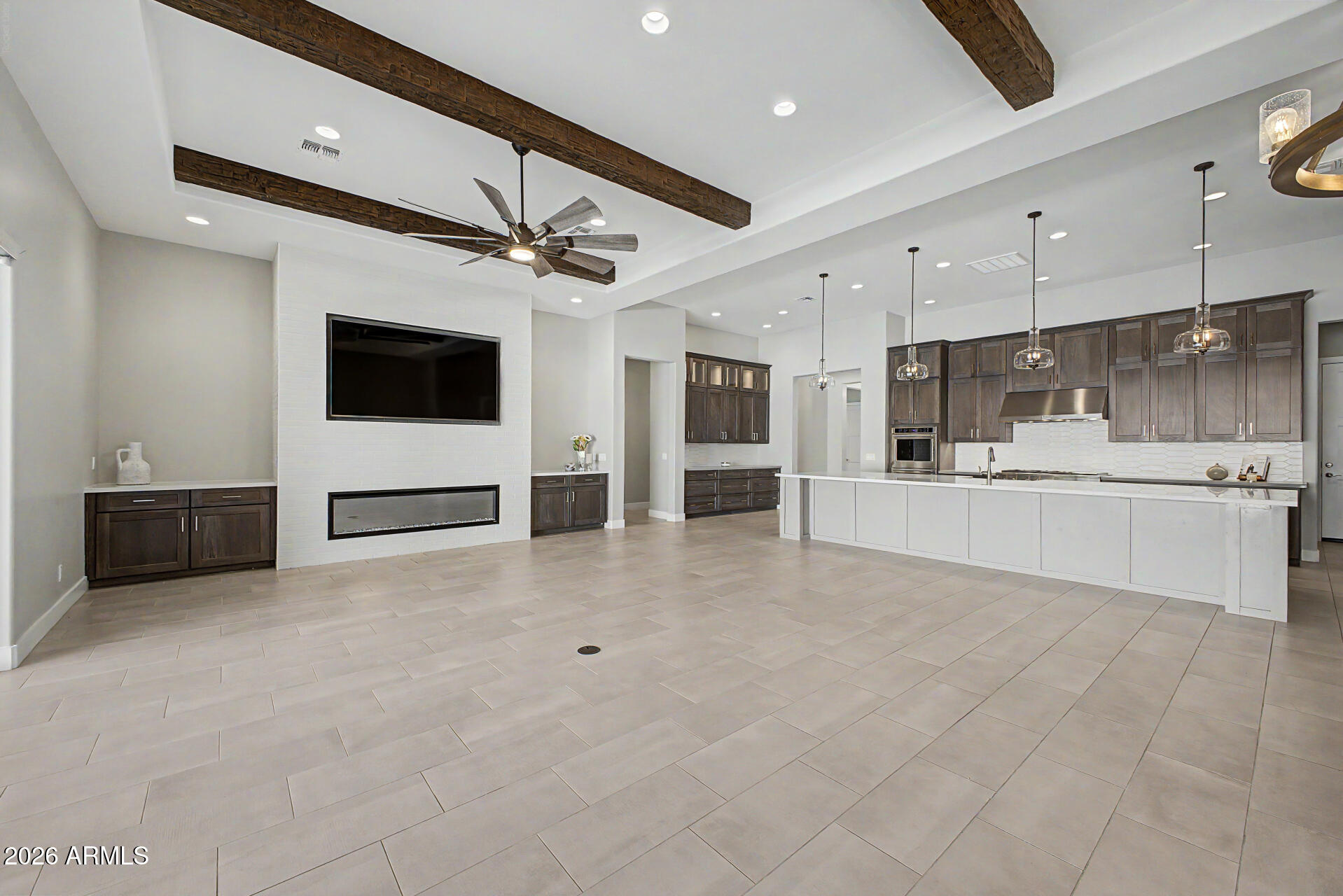 Mesa, Arizona, 85203, United States, 5 Bedrooms Bedrooms, ,5 BathroomsBathrooms,Residential,Active,2043276