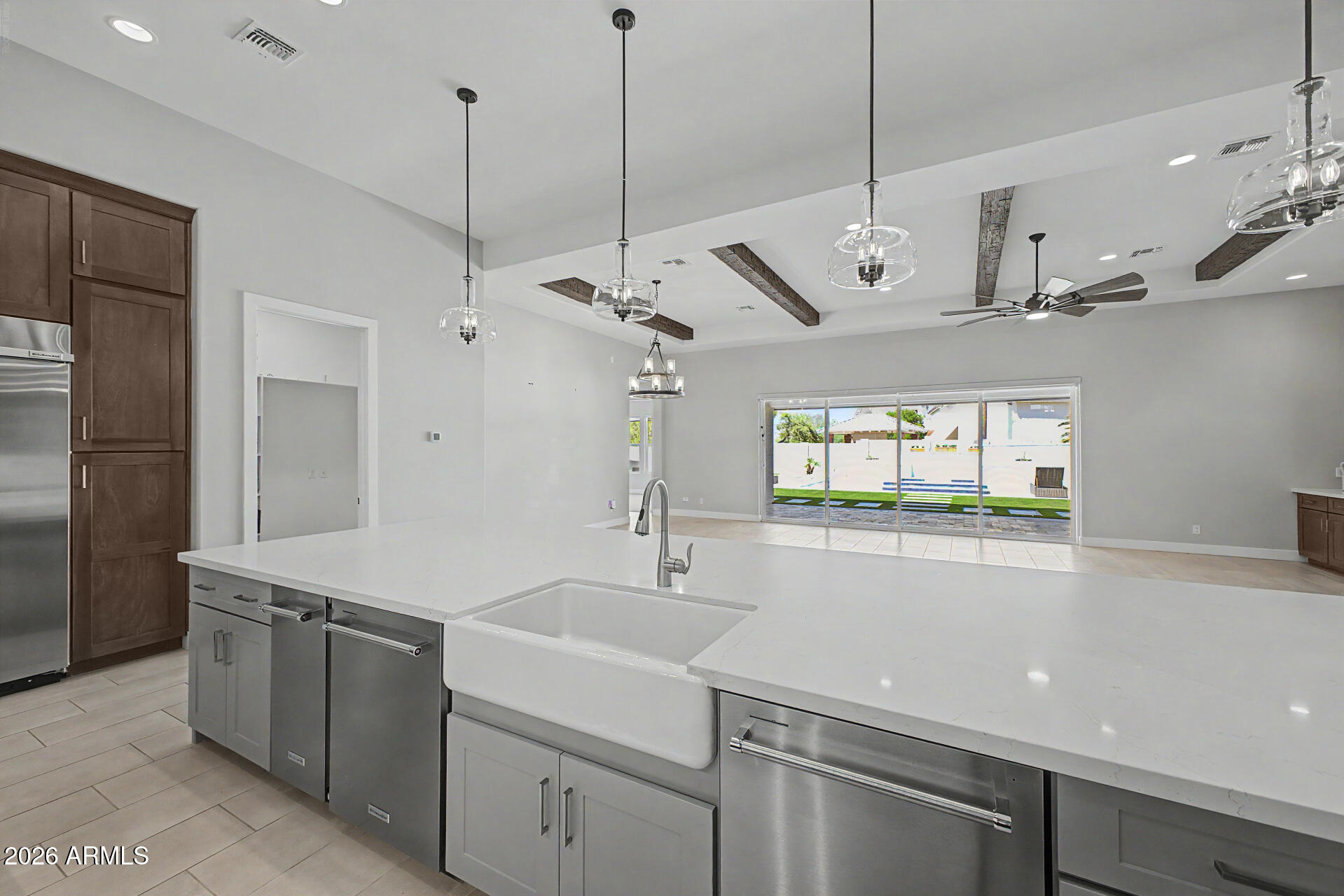 Mesa, Arizona, 85203, United States, 5 Bedrooms Bedrooms, ,5 BathroomsBathrooms,Residential,Active,2043276