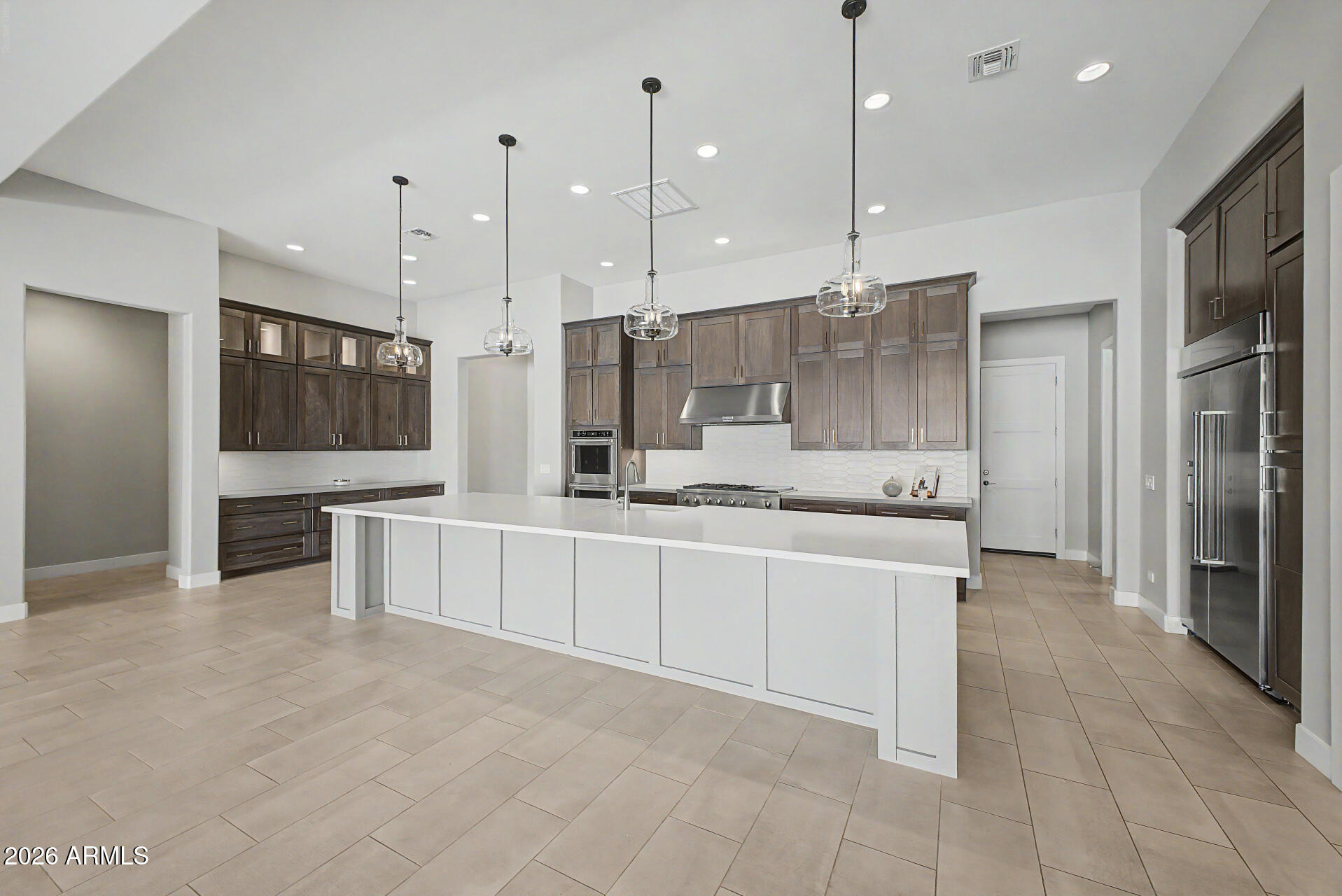 Mesa, Arizona, 85203, United States, 5 Bedrooms Bedrooms, ,5 BathroomsBathrooms,Residential,Active,2043276