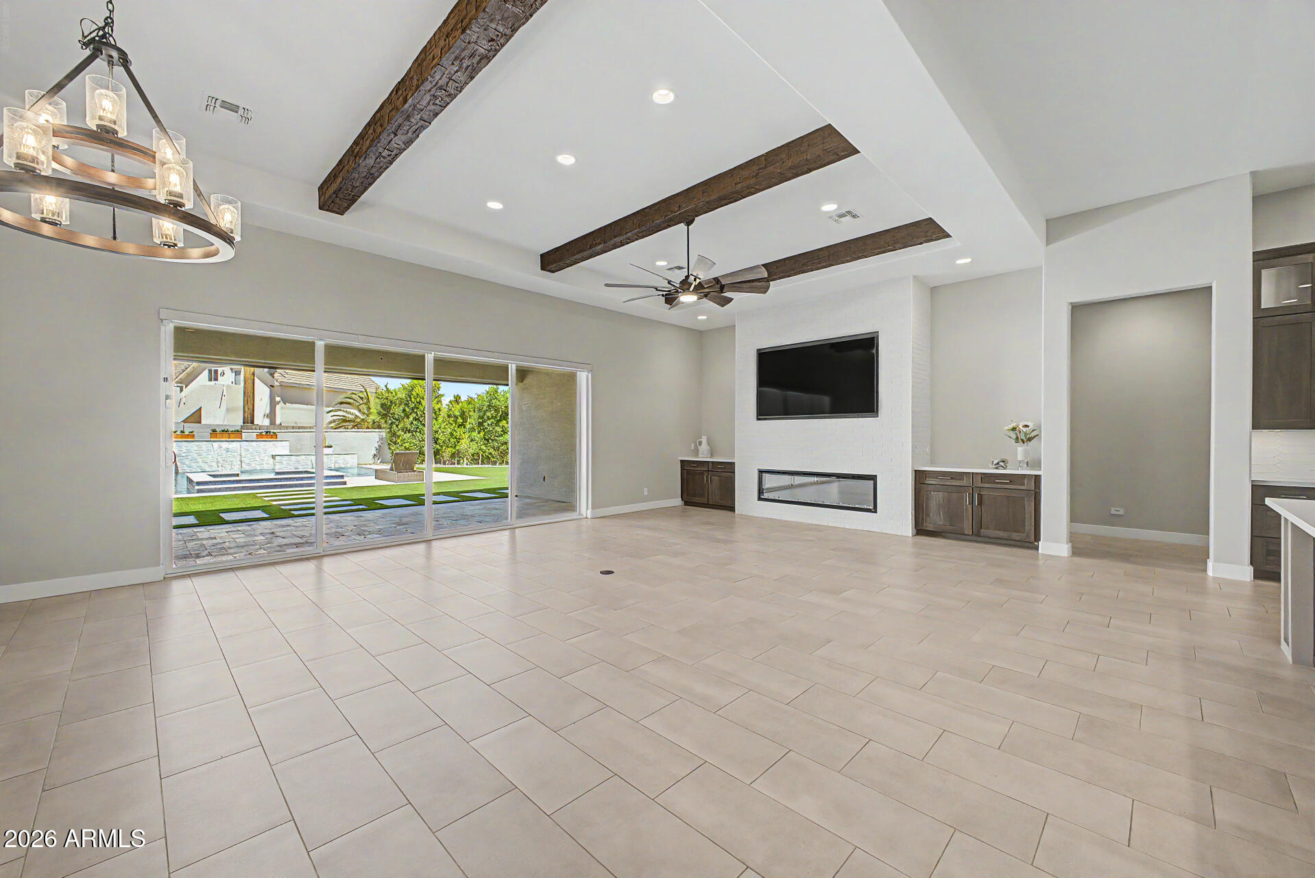 Mesa, Arizona, 85203, United States, 5 Bedrooms Bedrooms, ,5 BathroomsBathrooms,Residential,Active,2043276