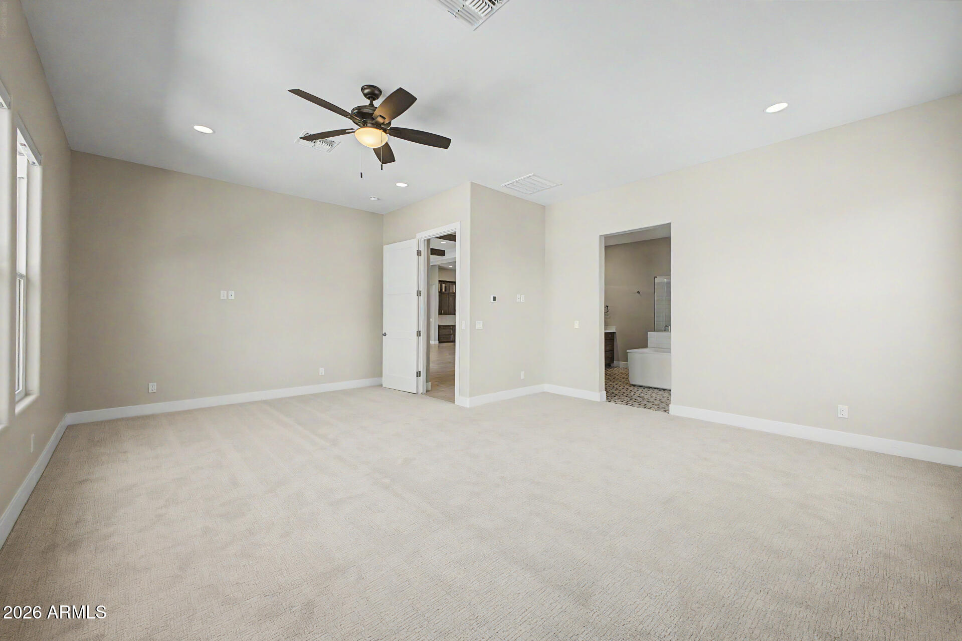 Mesa, Arizona, 85203, United States, 5 Bedrooms Bedrooms, ,5 BathroomsBathrooms,Residential,Active,2043276