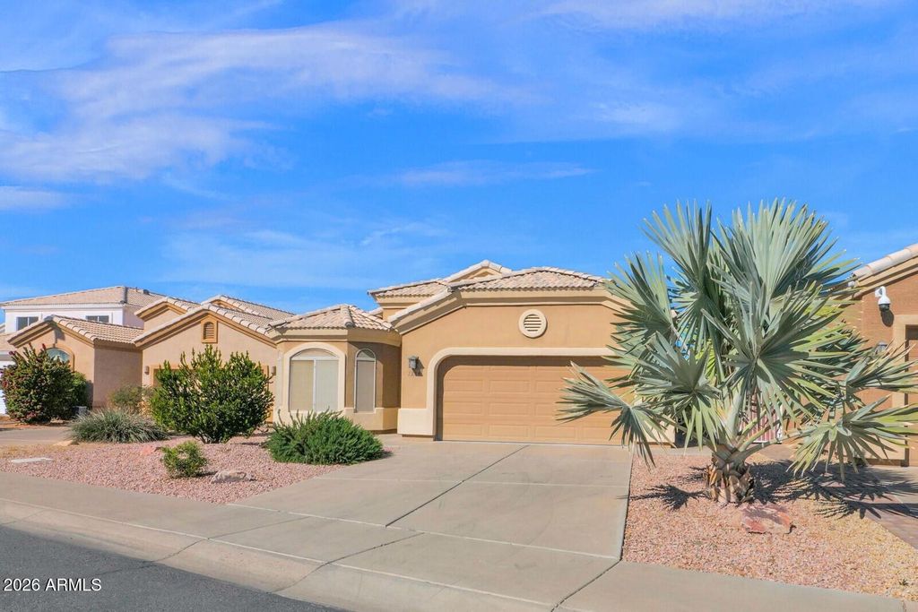 Photo of 1334 W Seashore Drive, Gilbert, AZ 85233 (MLS # 6976140)