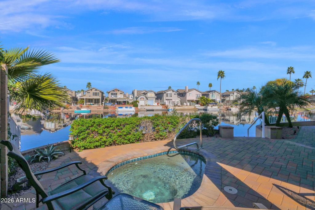 Photo of 1334 W Seashore Drive, Gilbert, AZ 85233 (MLS # 6976140)