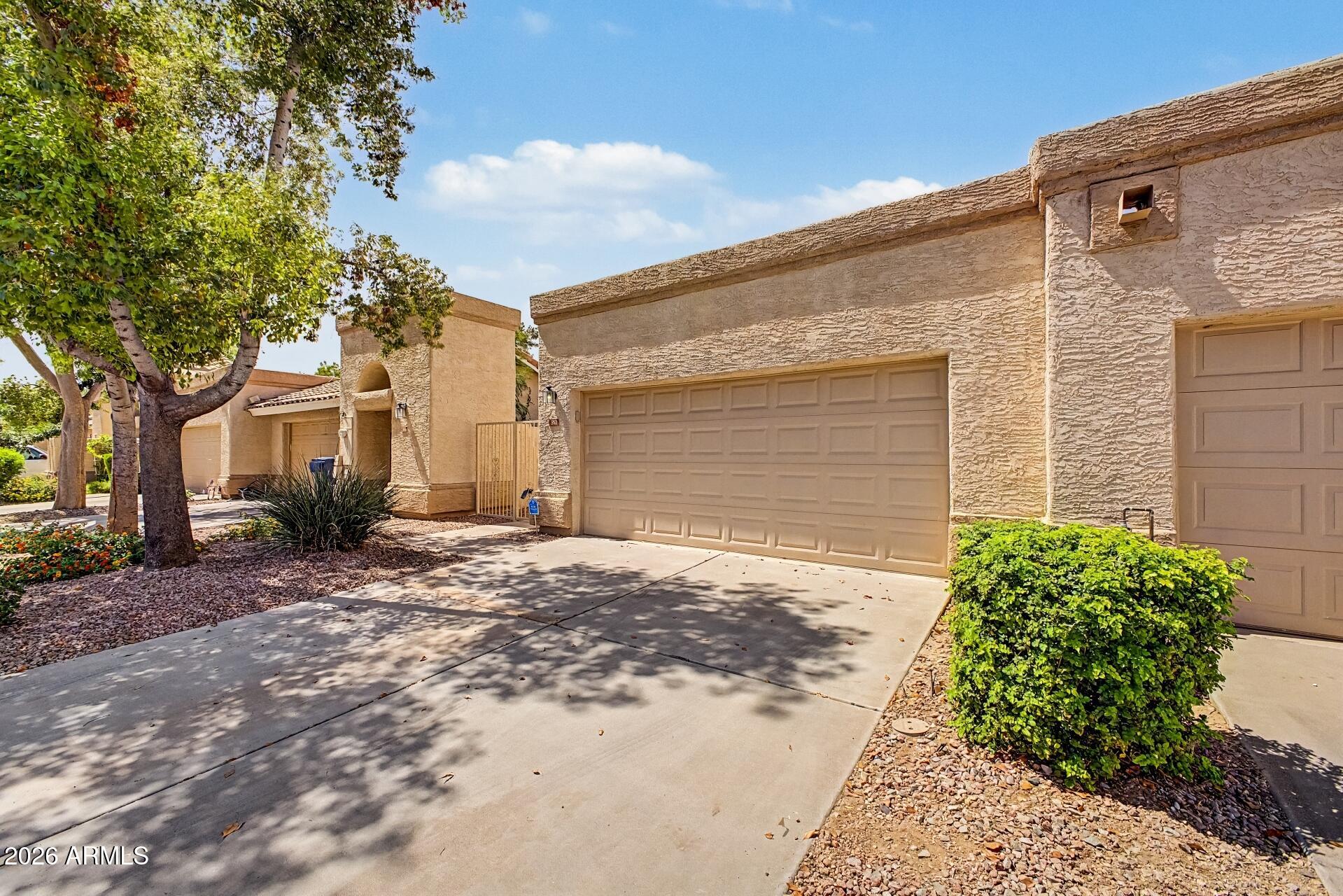 352 W Carmen Street