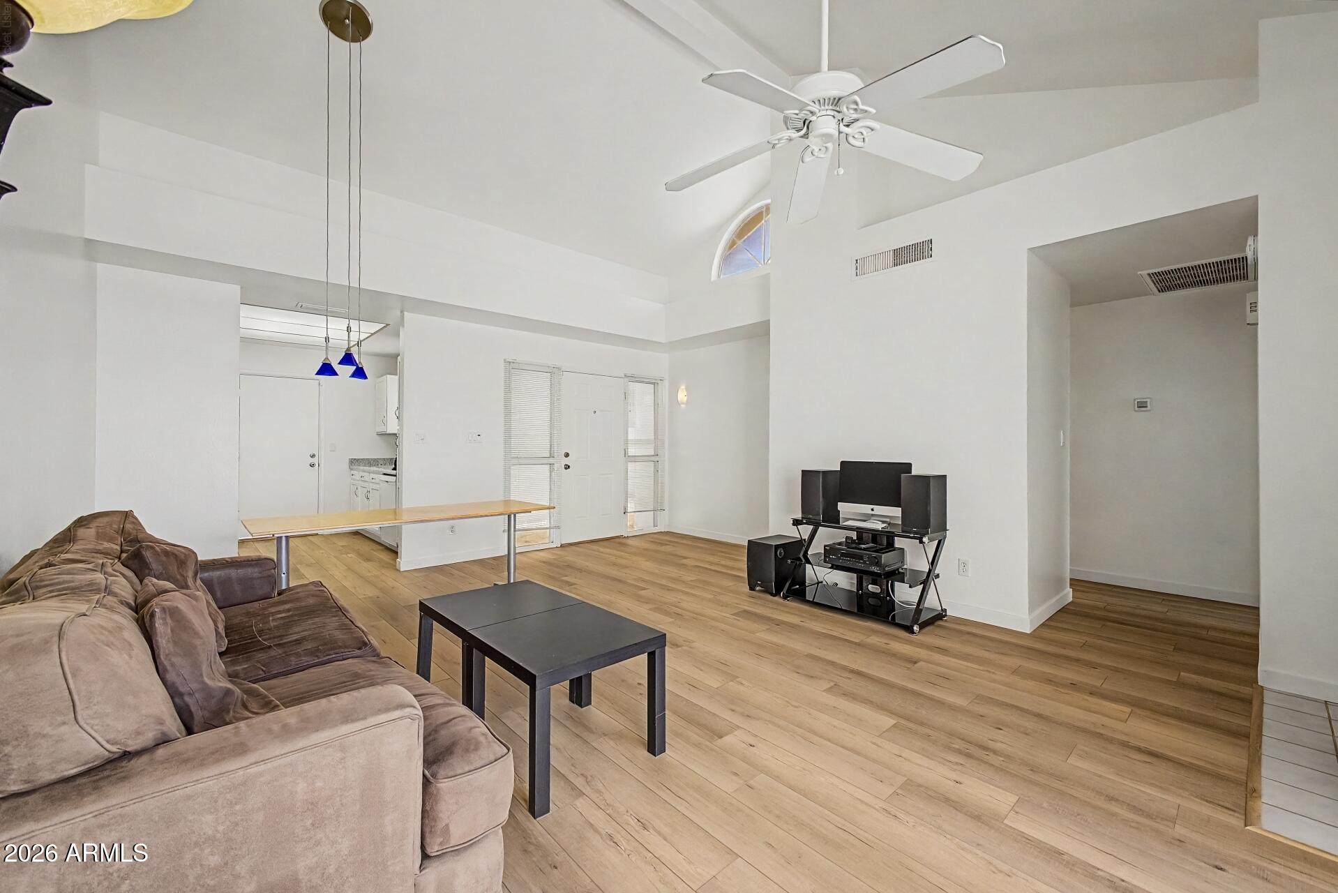 352 W Carmen Street