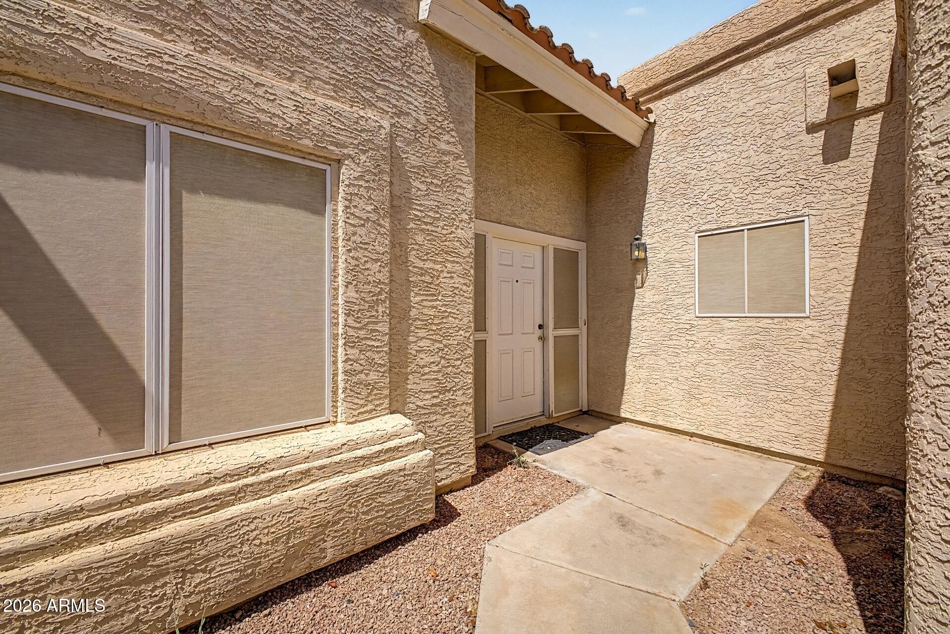 352 W Carmen Street
