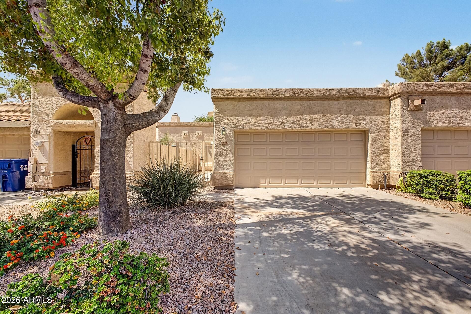352 W Carmen Street