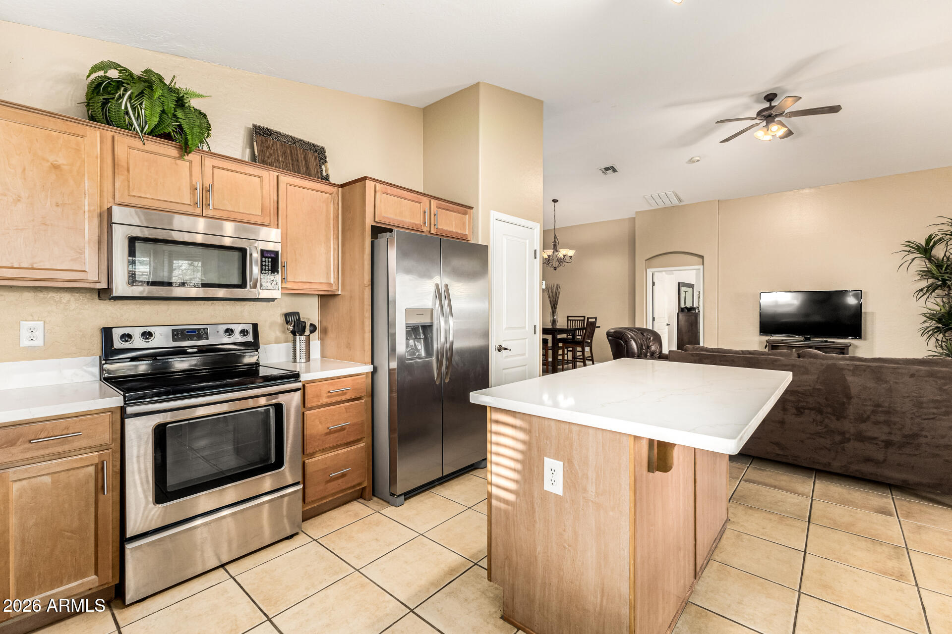 45144 W DESERT GARDEN Road