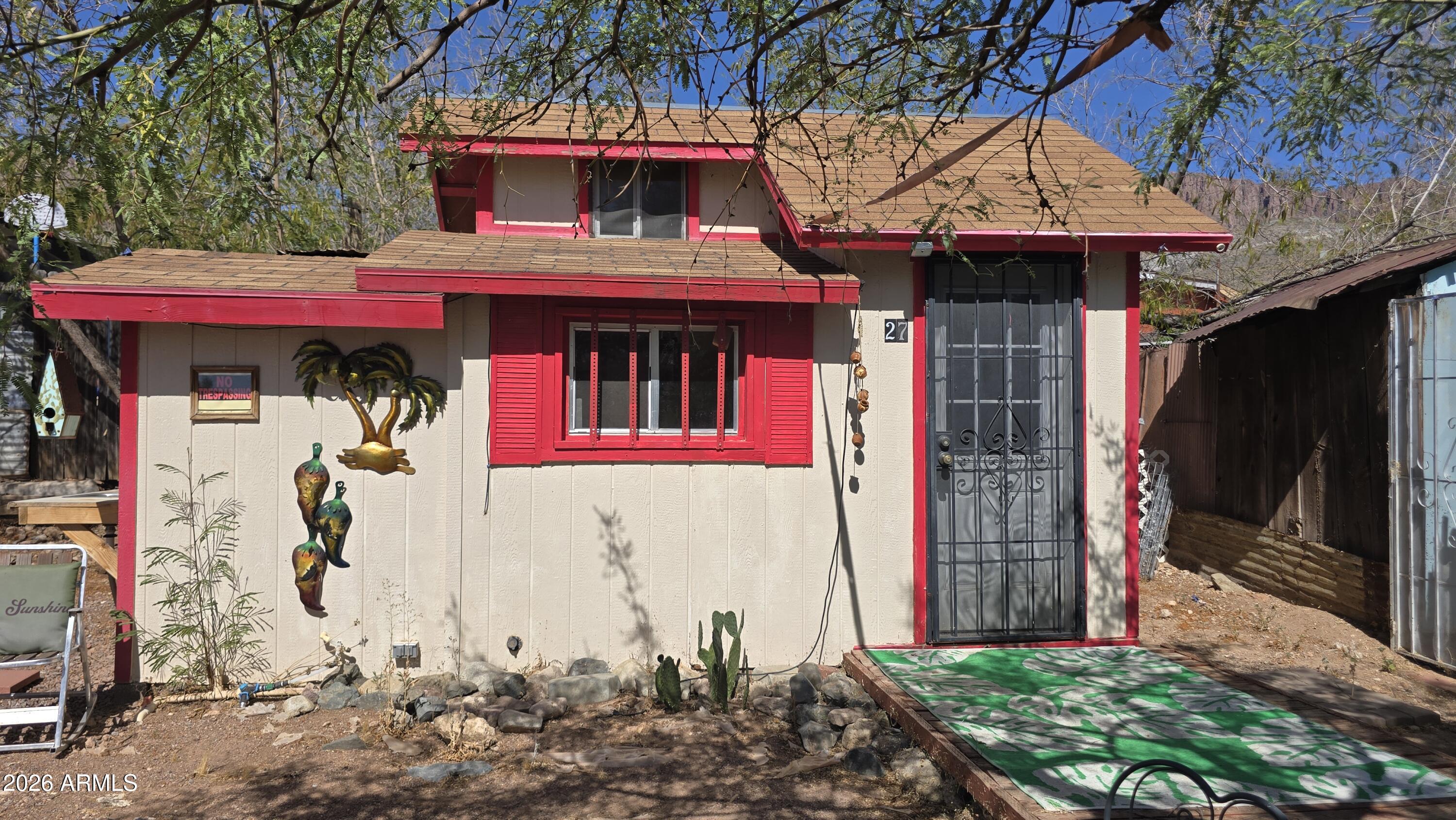 27 N MOLINO Street