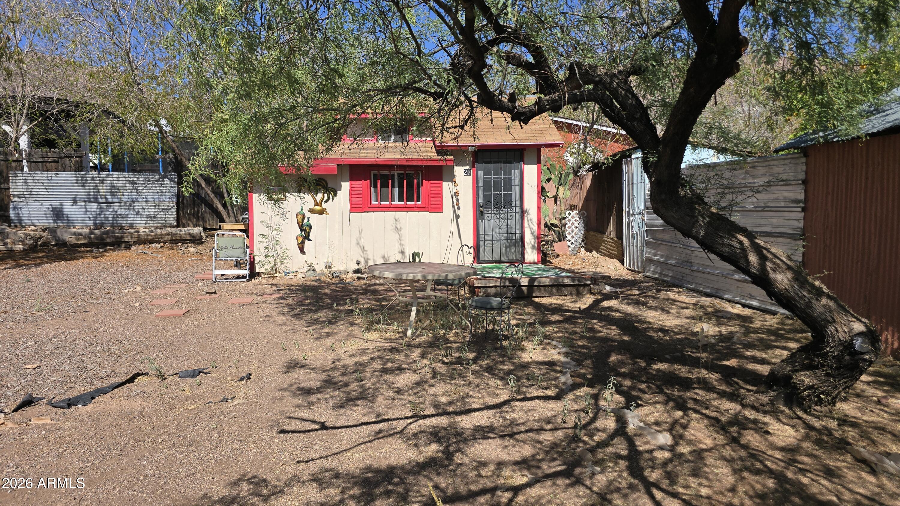27 N MOLINO Street