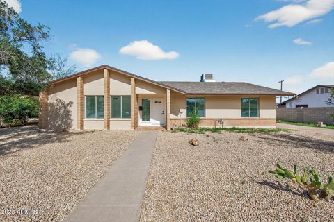 2822 E Yucca Street Phoenix AZ 85028