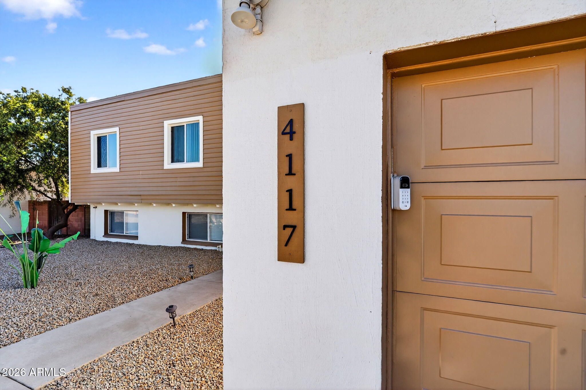 4117 W SAN JUAN Avenue