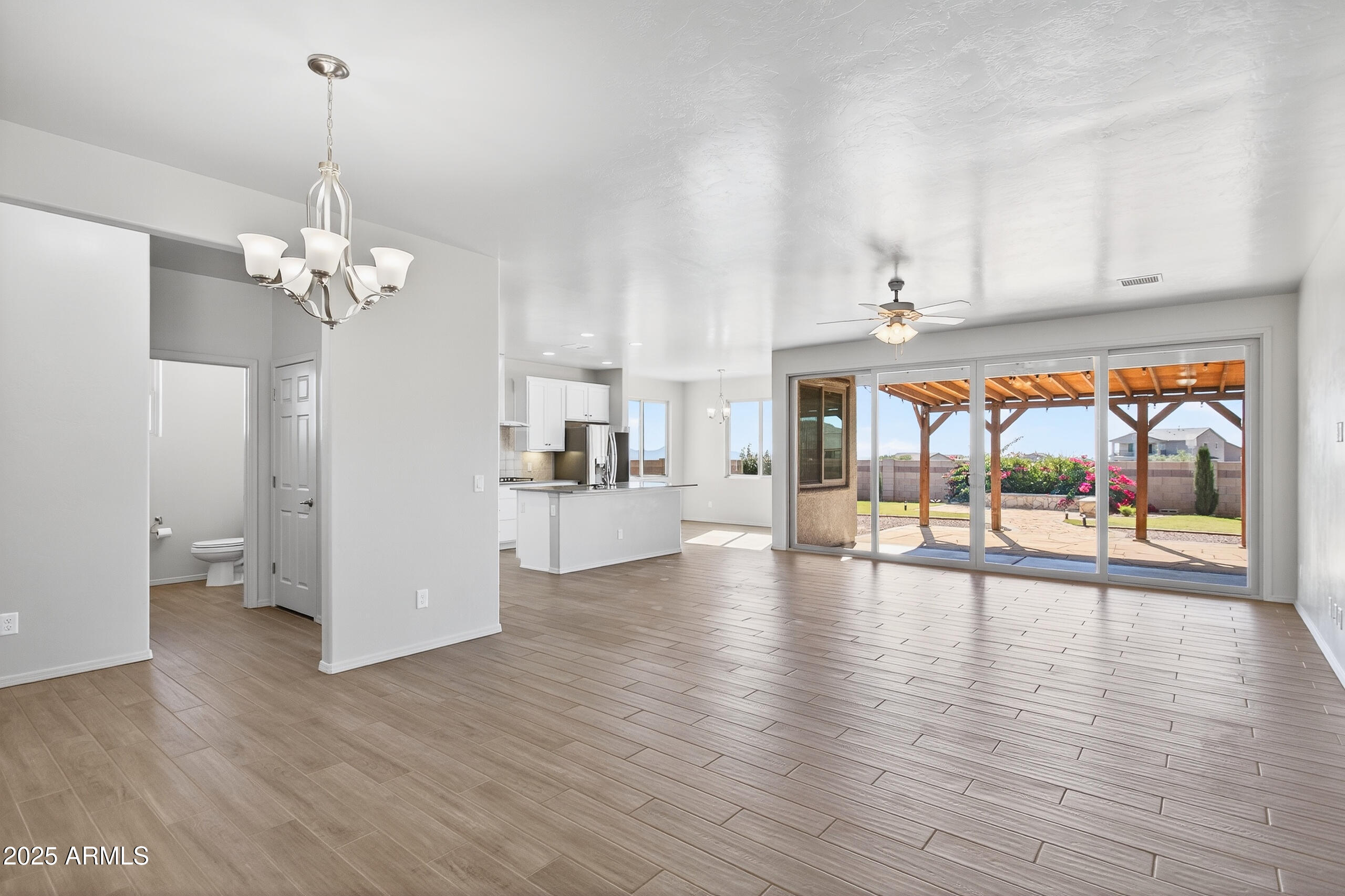 6736 E VAQUERO Circle