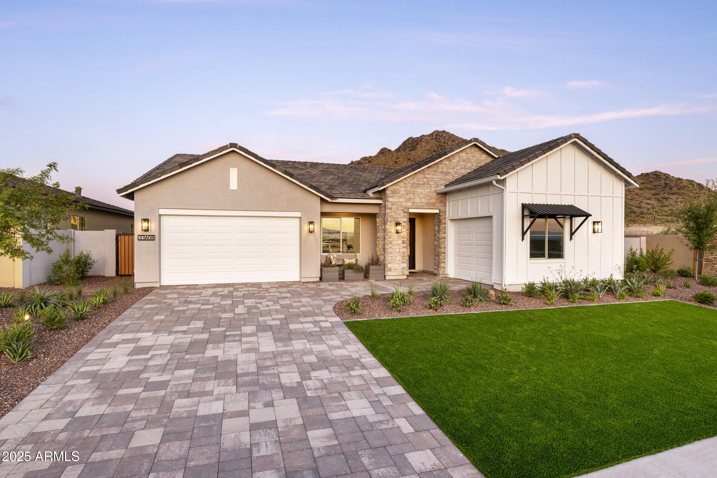 33608 N MAVERICK MOUNTAIN Trail