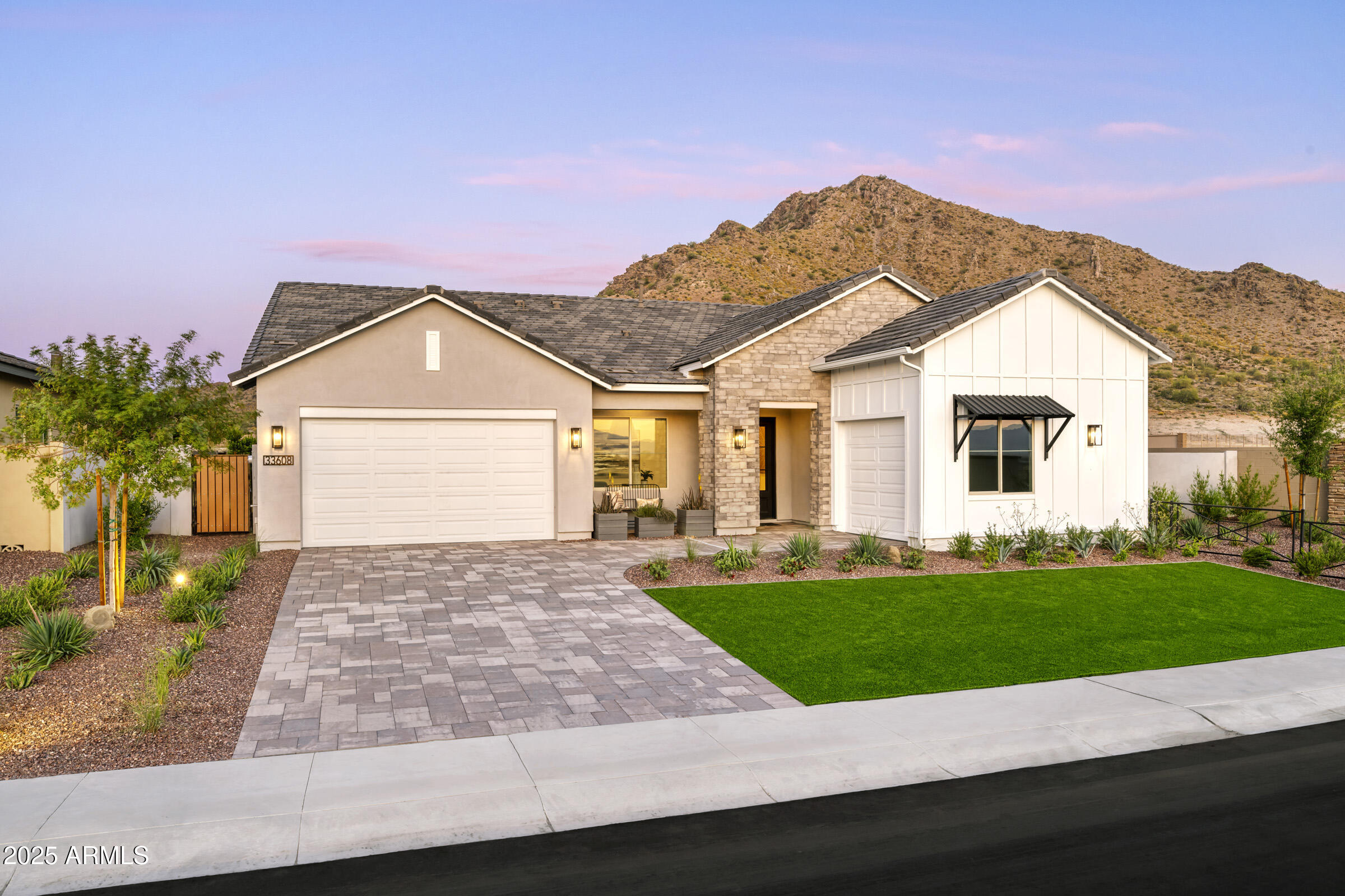 33608 N MAVERICK MOUNTAIN Trail