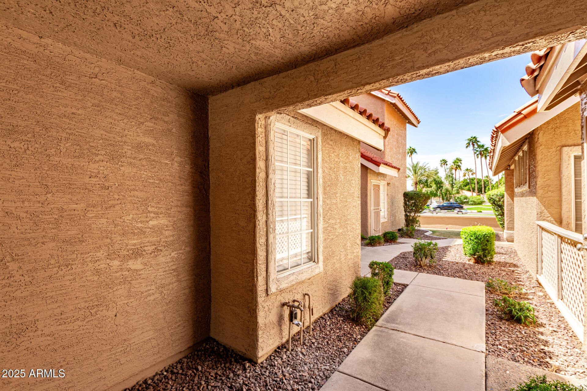 1633 E LAKESIDE Drive 25