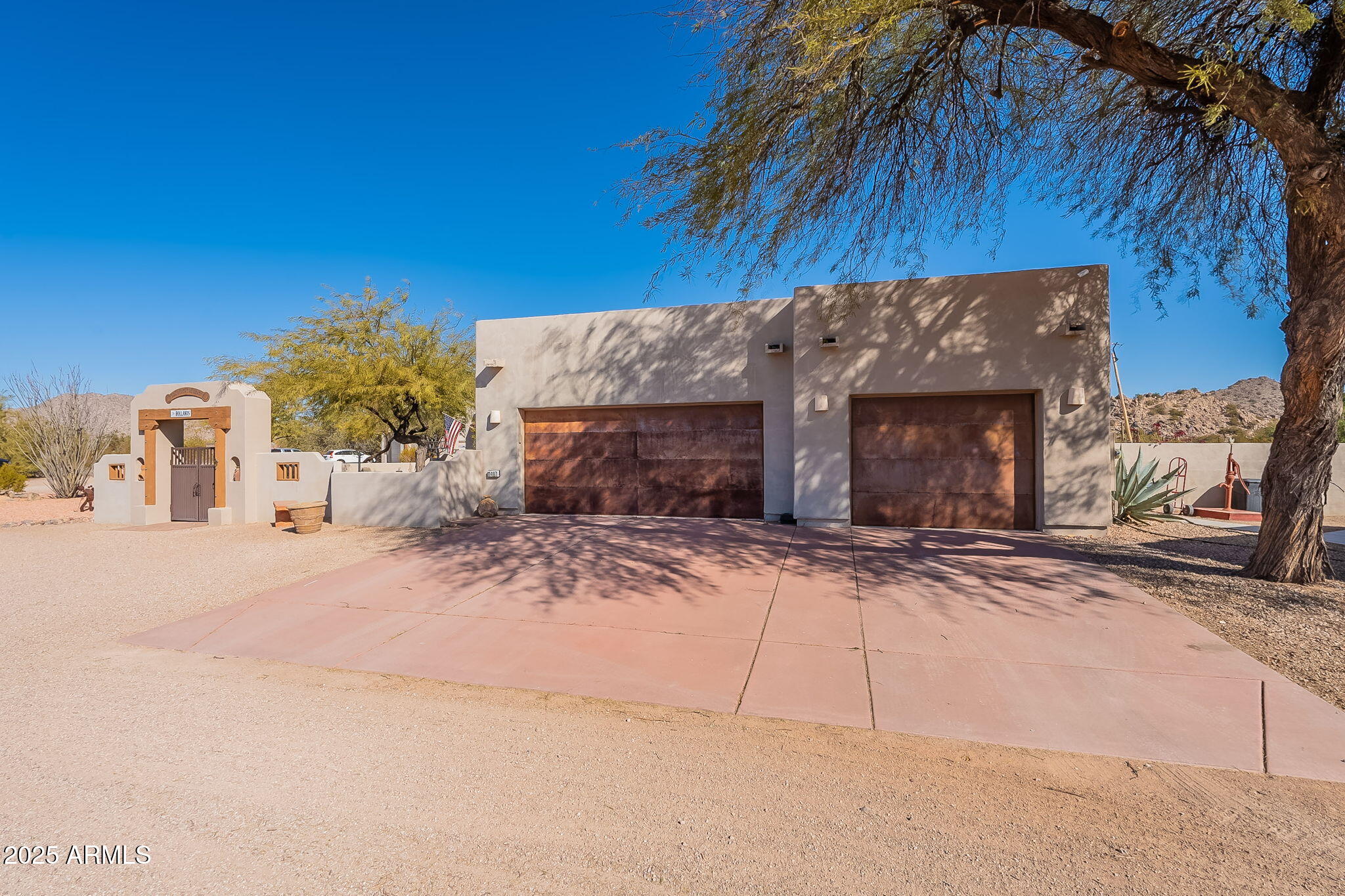 11497 N SOMBRA DEL MONTE Road