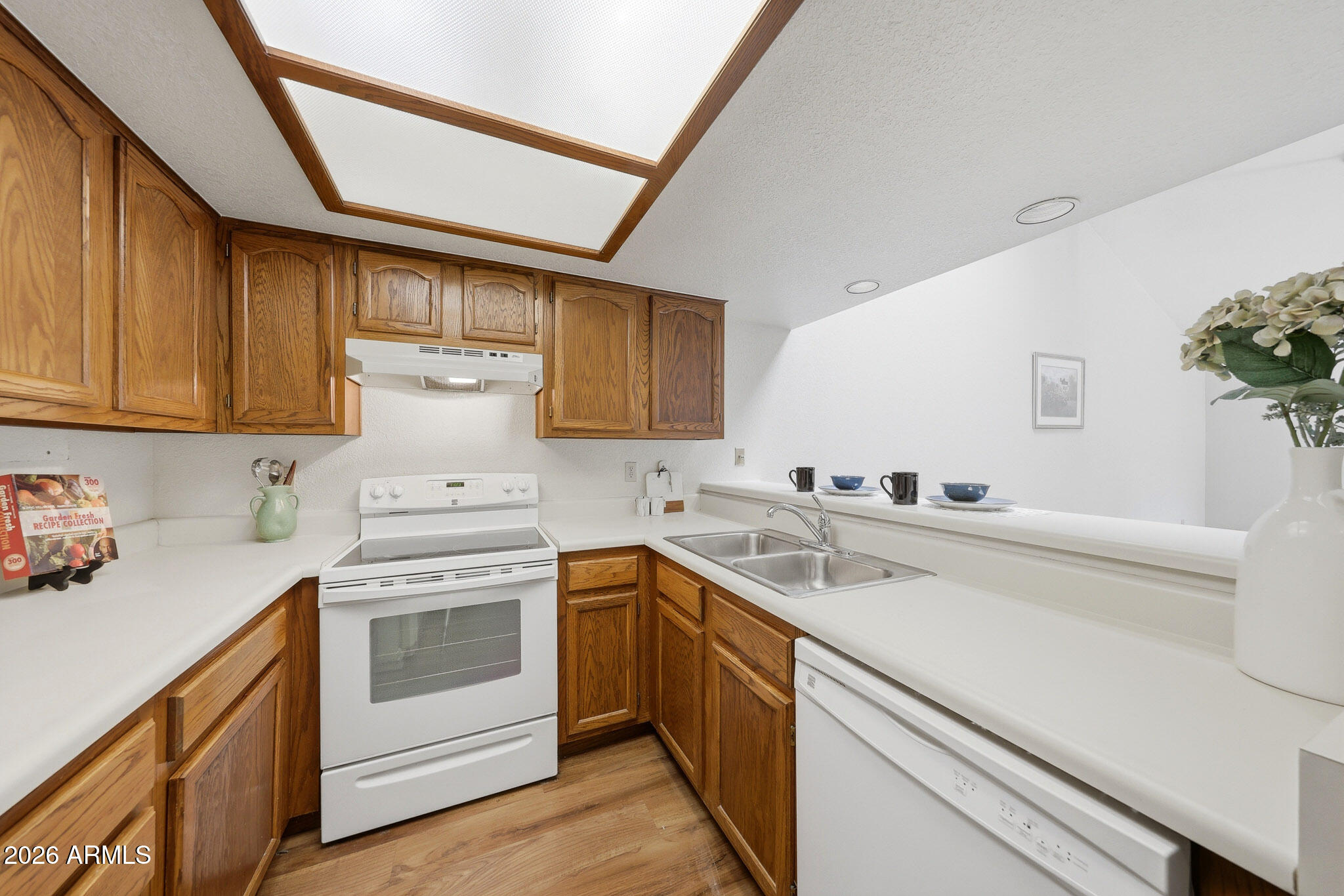 27 E BETTY ELYSE Lane