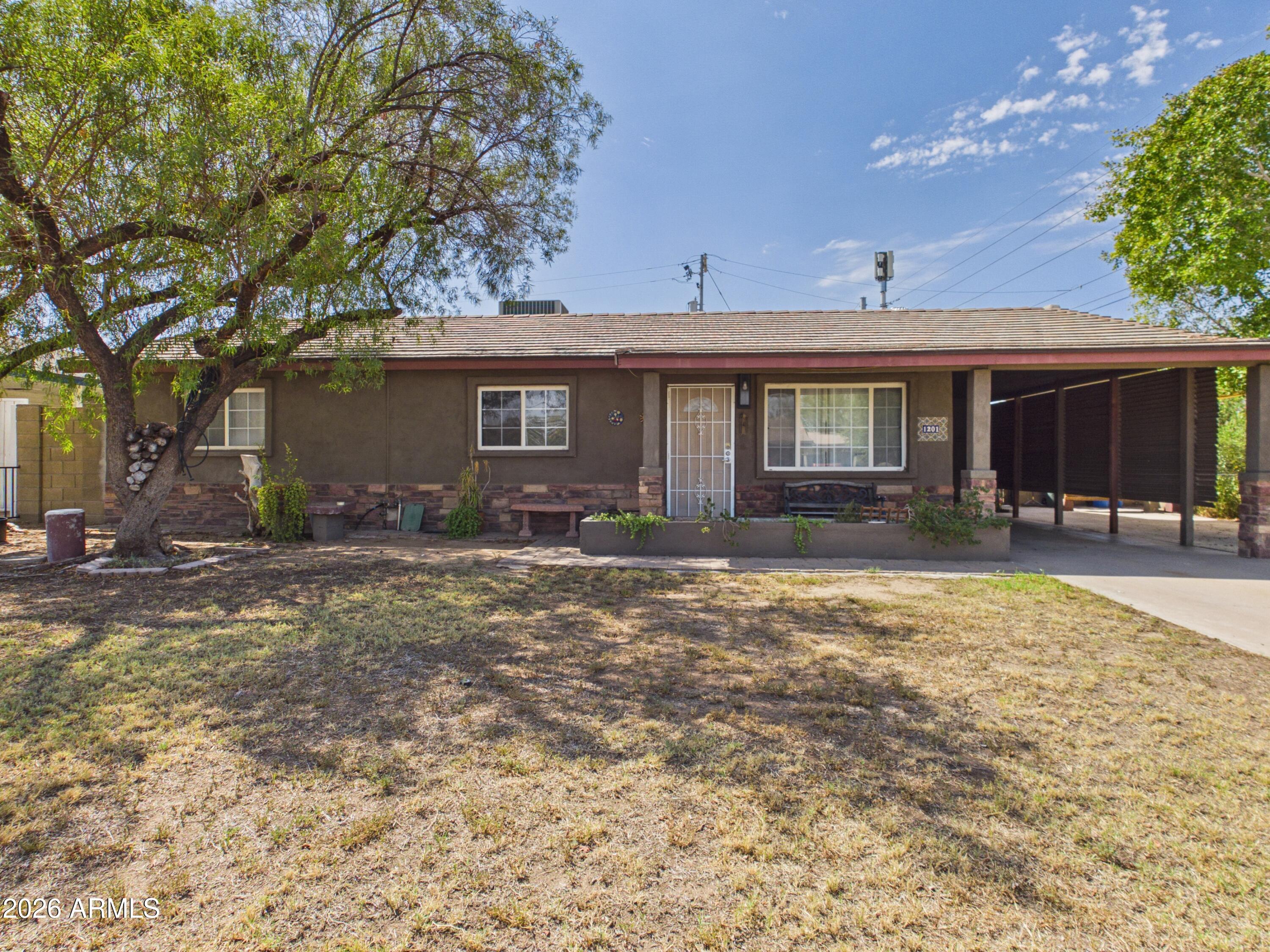 1201 E GRISWOLD Road