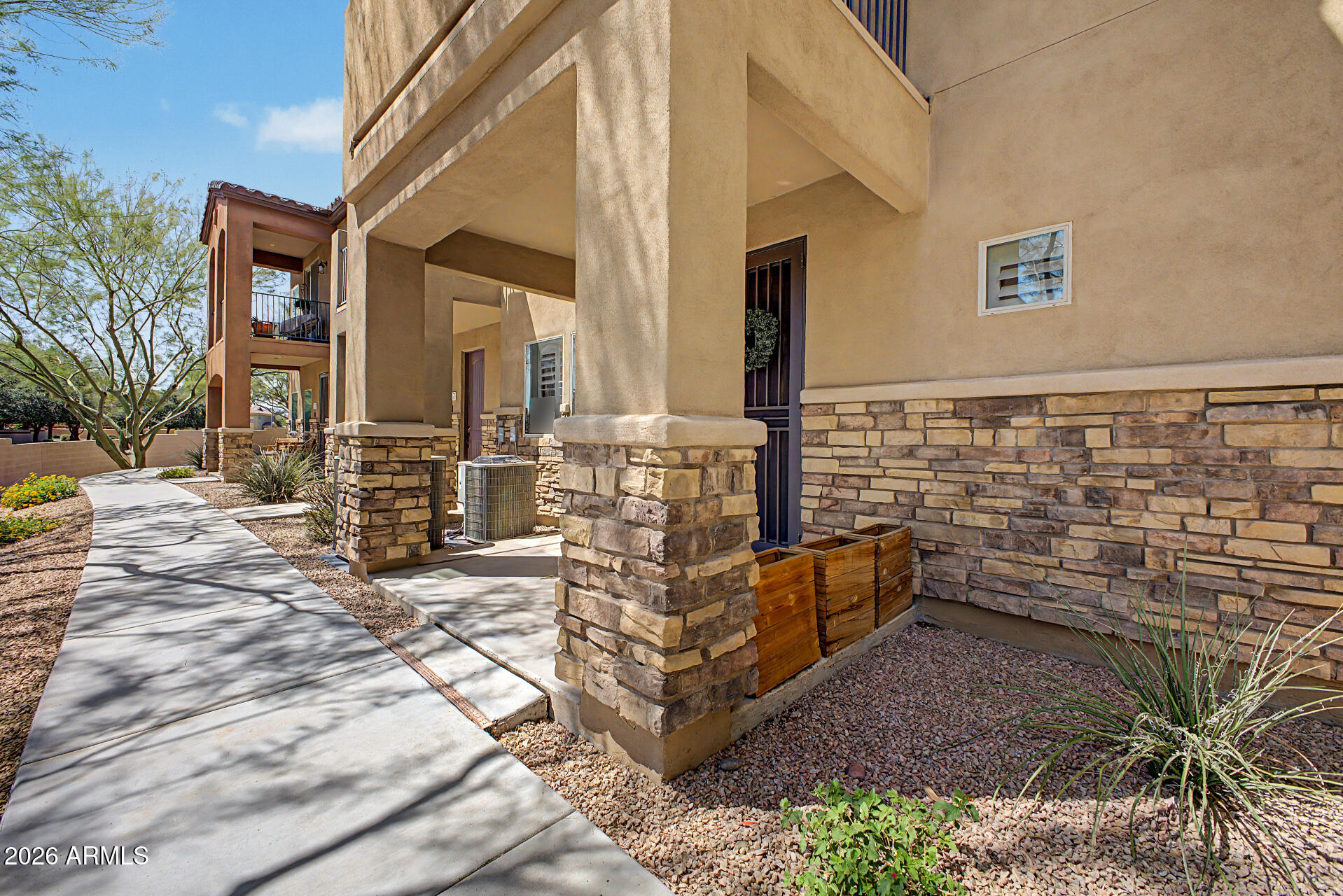 2821 S SKYLINE -- 128