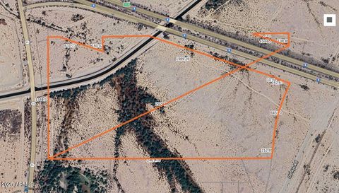 Photo of 0 W I-8 & I-85 Freeway #0, Gila Bend, AZ 85337 (MLS # 6890692)