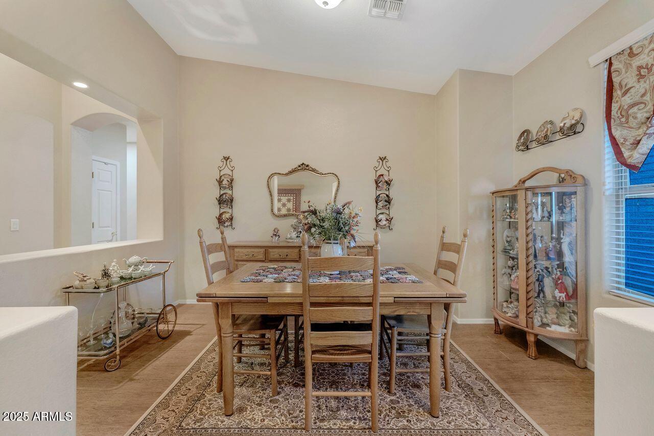 8762 W MYRTLE Avenue