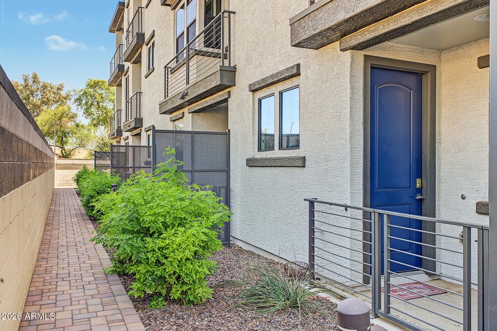 Photo of 2090 S Dorsey Lane #1048, Tempe, AZ 85282 (MLS # 7077798)