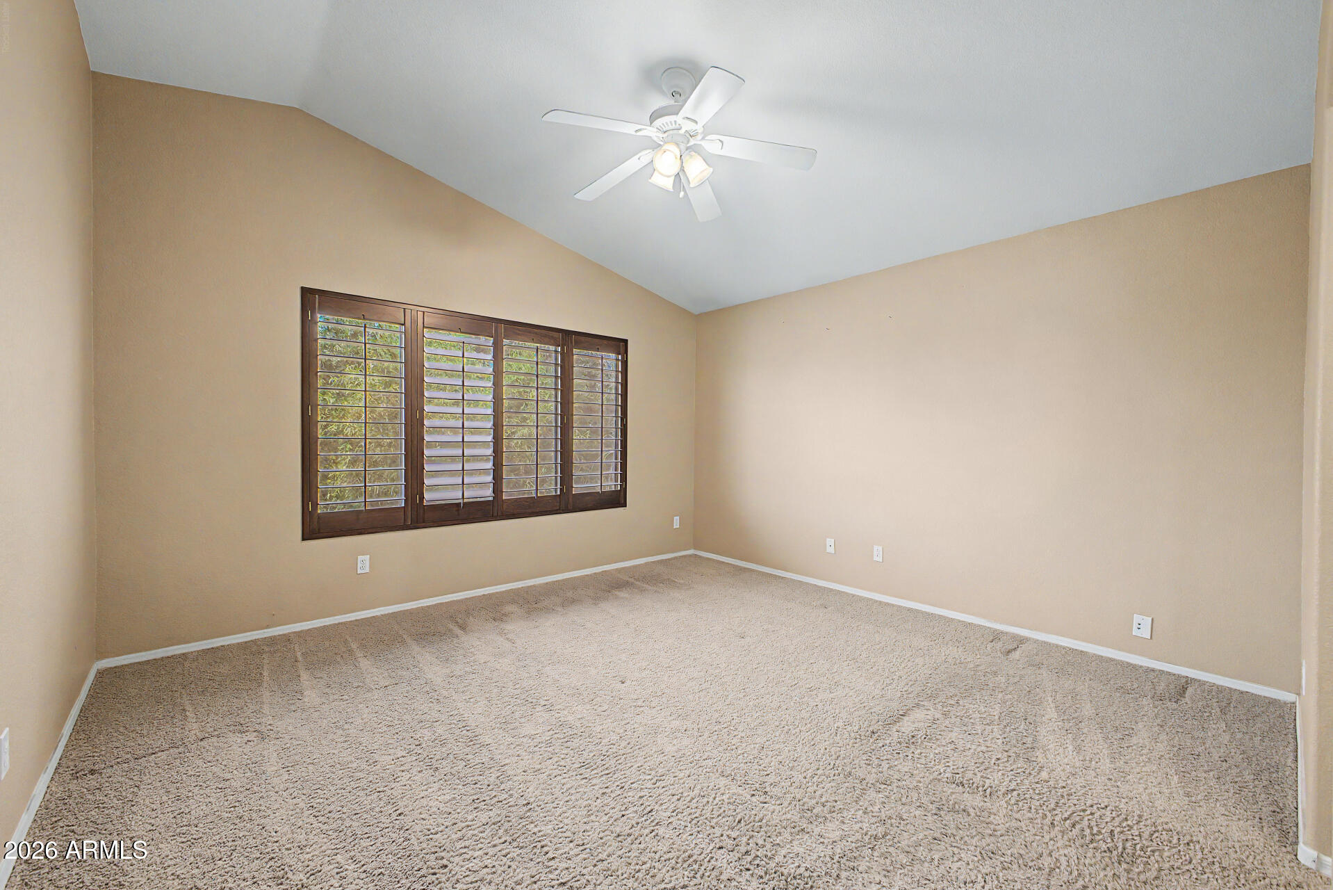 LAS BRISAS POINTE - Residential