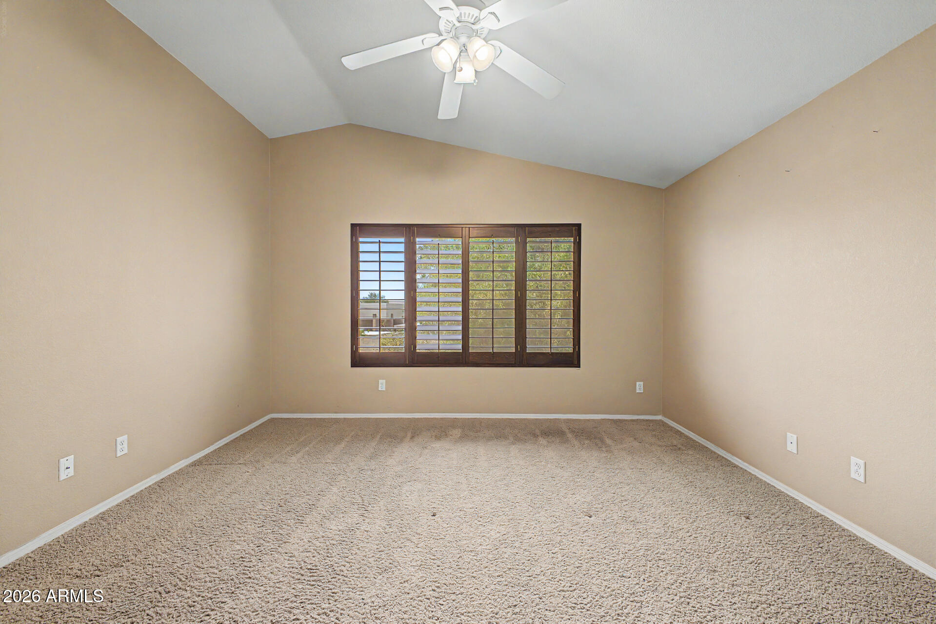 LAS BRISAS POINTE - Residential