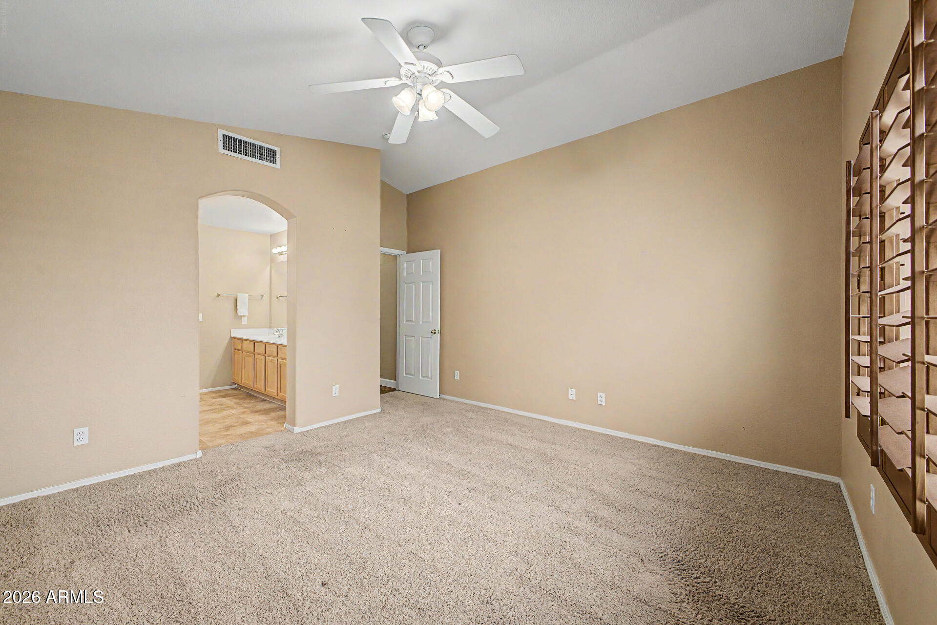 LAS BRISAS POINTE - Residential