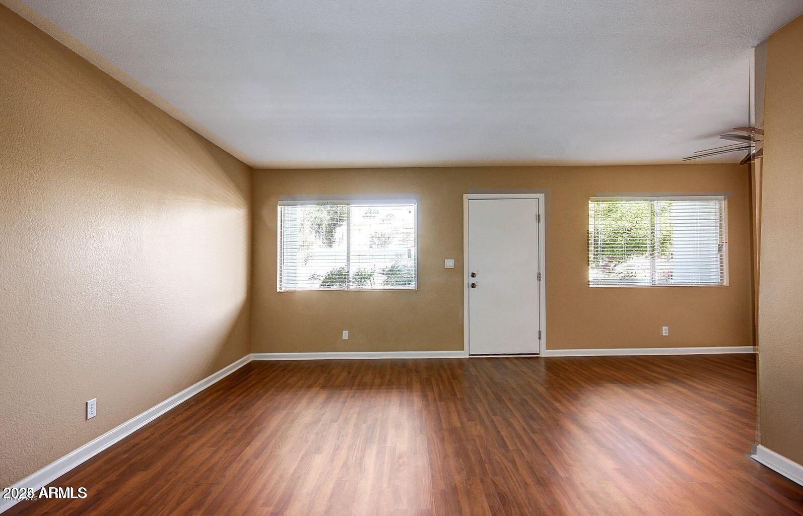 1702 W TUCKEY Lane 111