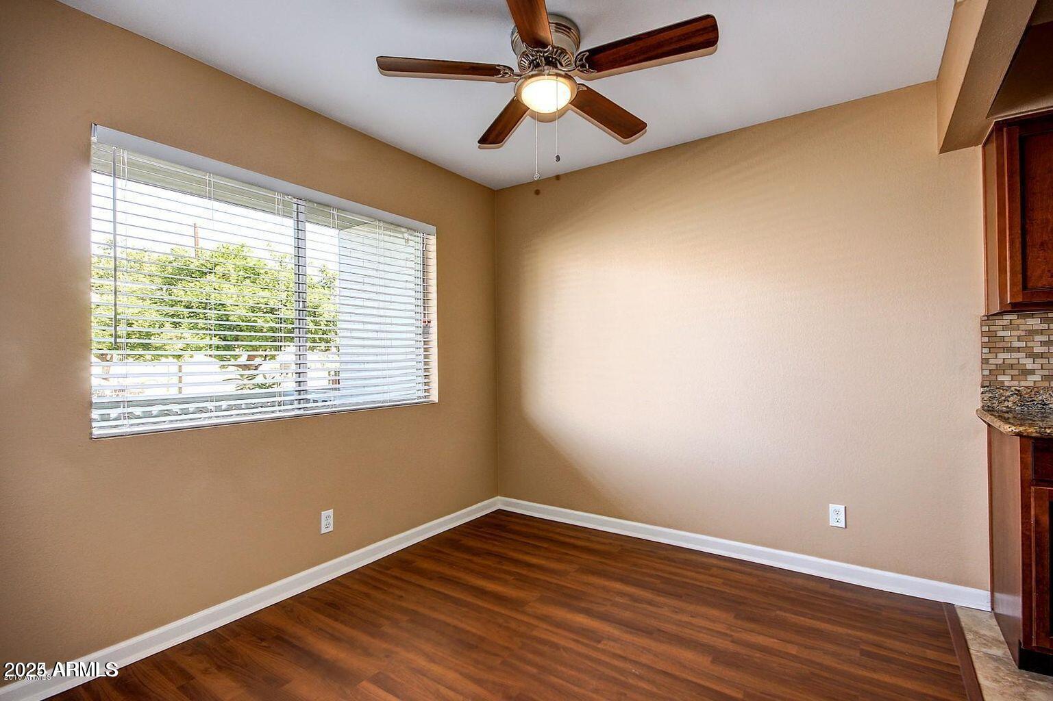 1702 W TUCKEY Lane 111