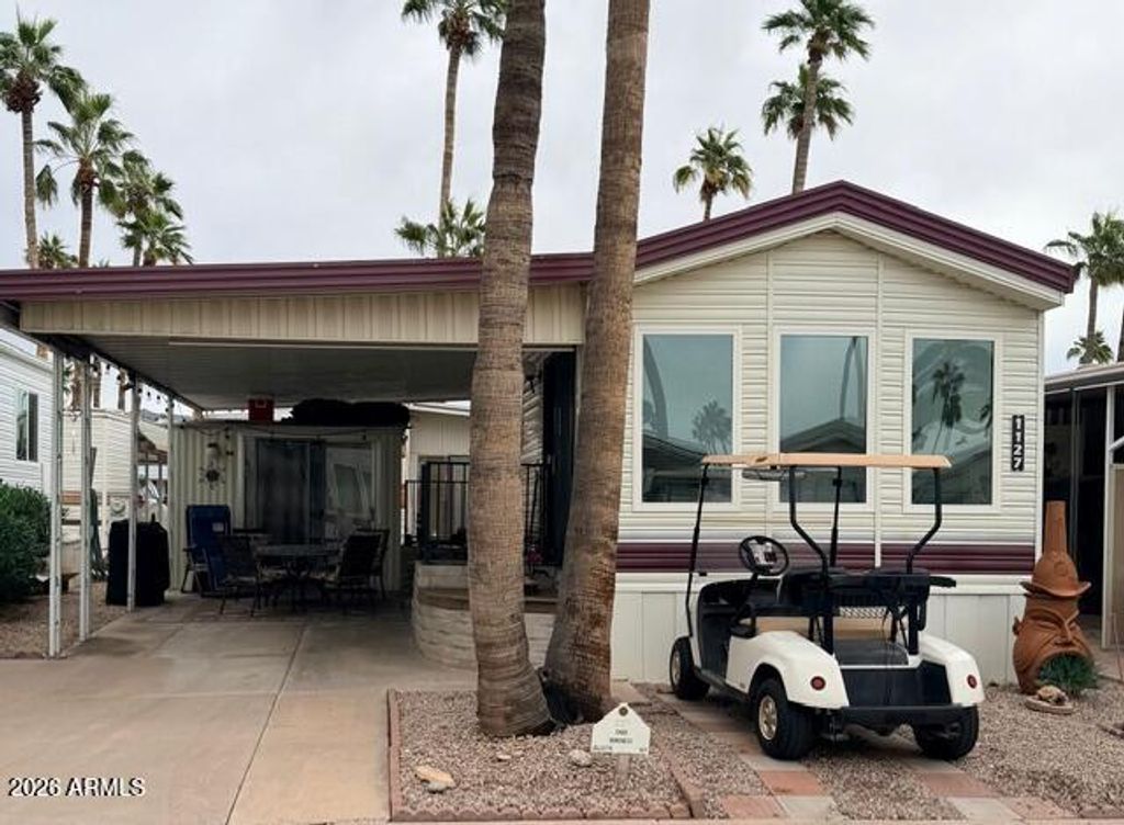 Photo of 1127 S Shawnee Drive, Apache Junction, AZ 85119 (MLS # 6983909)