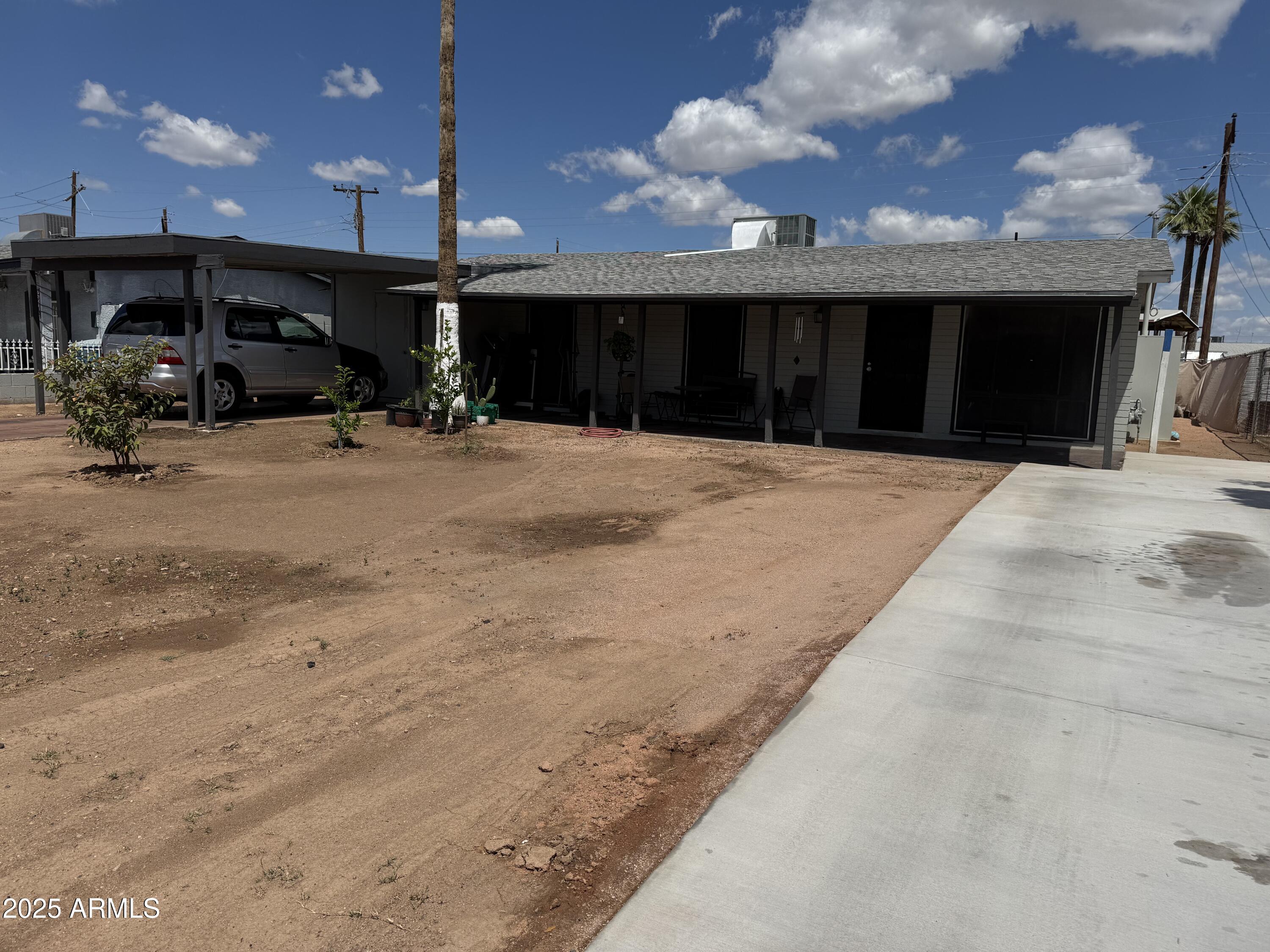 2302 E Sheraton Lane