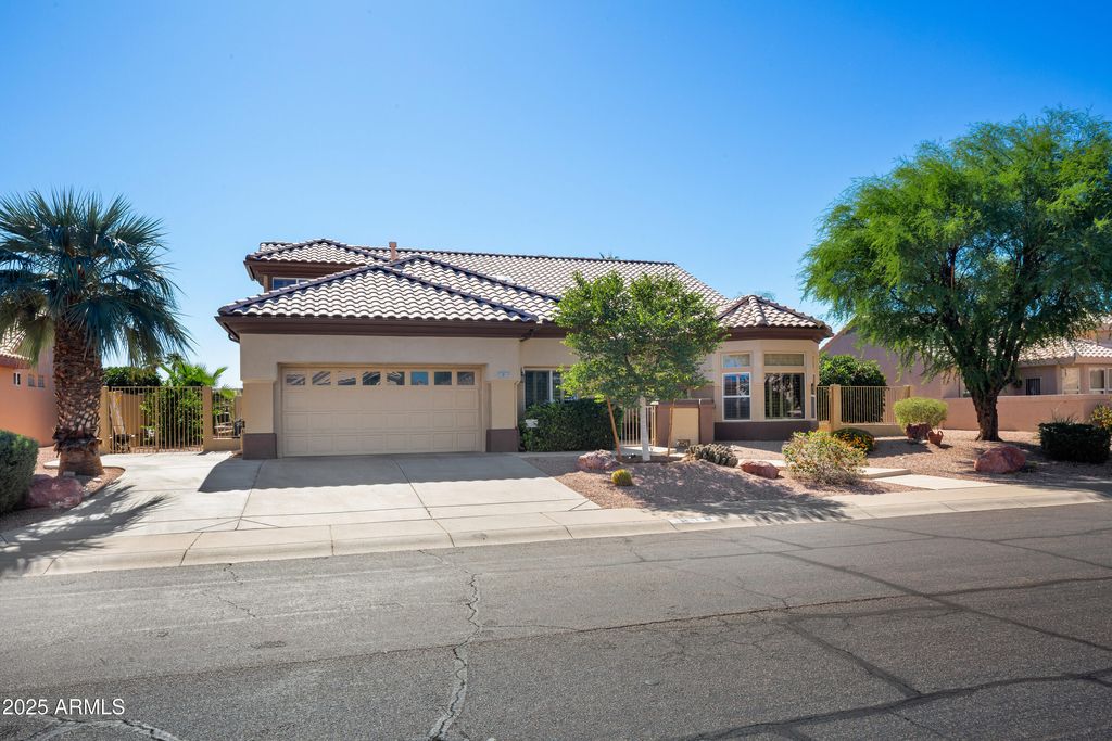 Photo of 13811 W Via Tercero, Sun City West, AZ 85375 (MLS # 6936735)