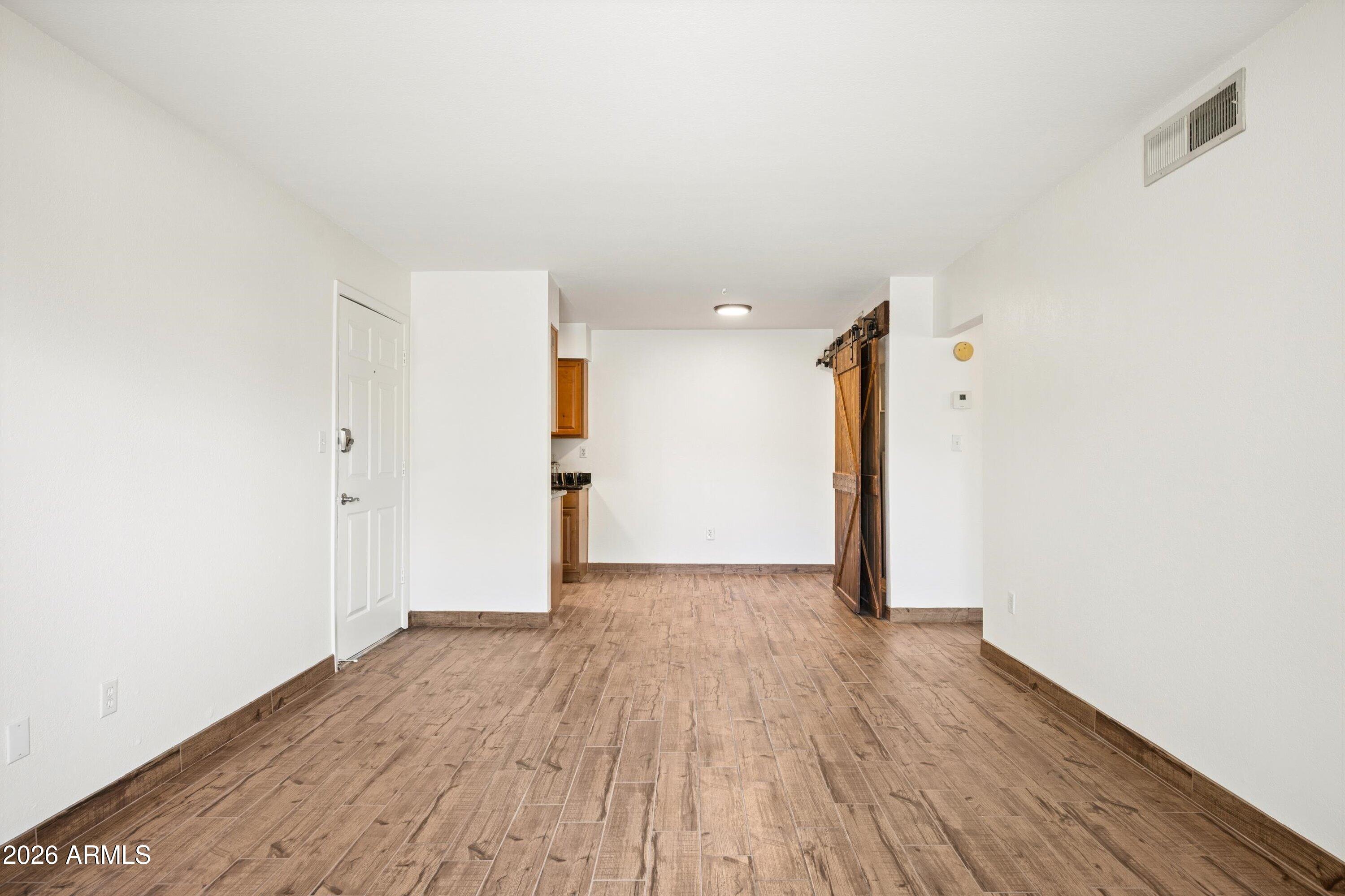 5877 N GRANITE REEF Road 1124
