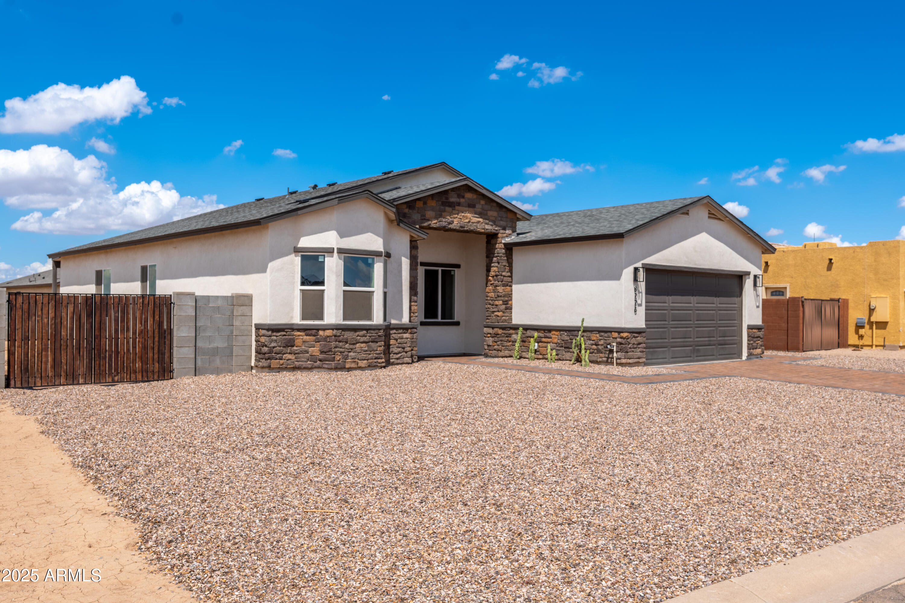 8226 W SWANSEA Drive
