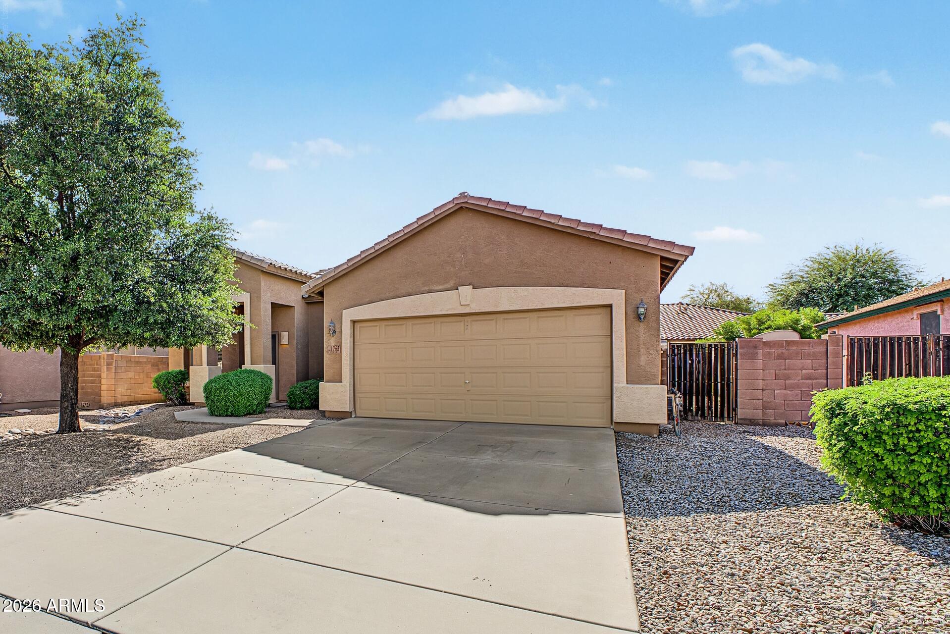1763 E WILDHORSE Place