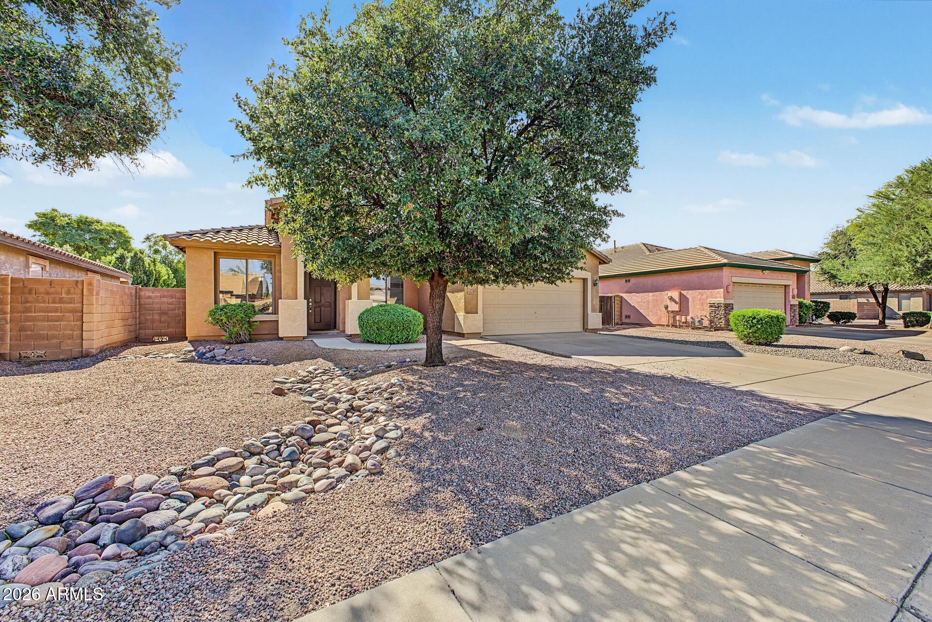 1763 E WILDHORSE Place